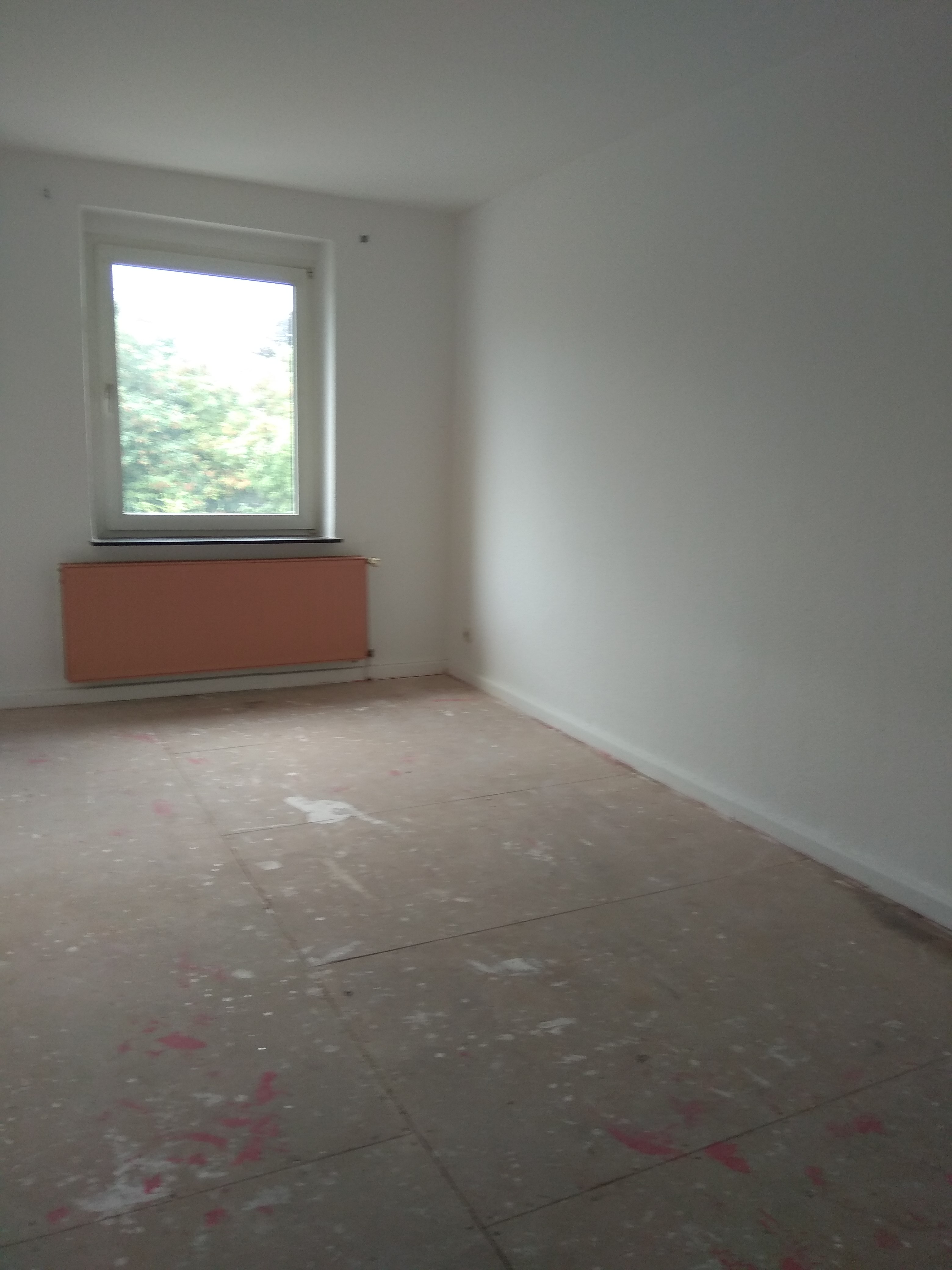 geräumige 3 Zimmer-Wohnung für Heimwerker