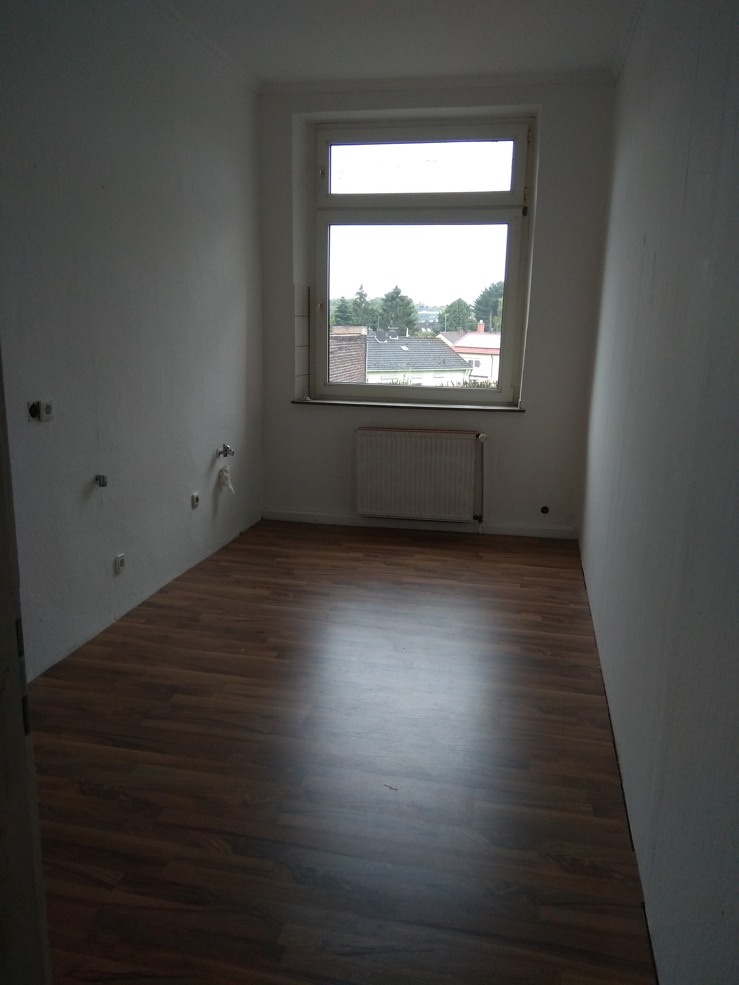 geräumige 3 Zimmer-Wohnung für Heimwerker