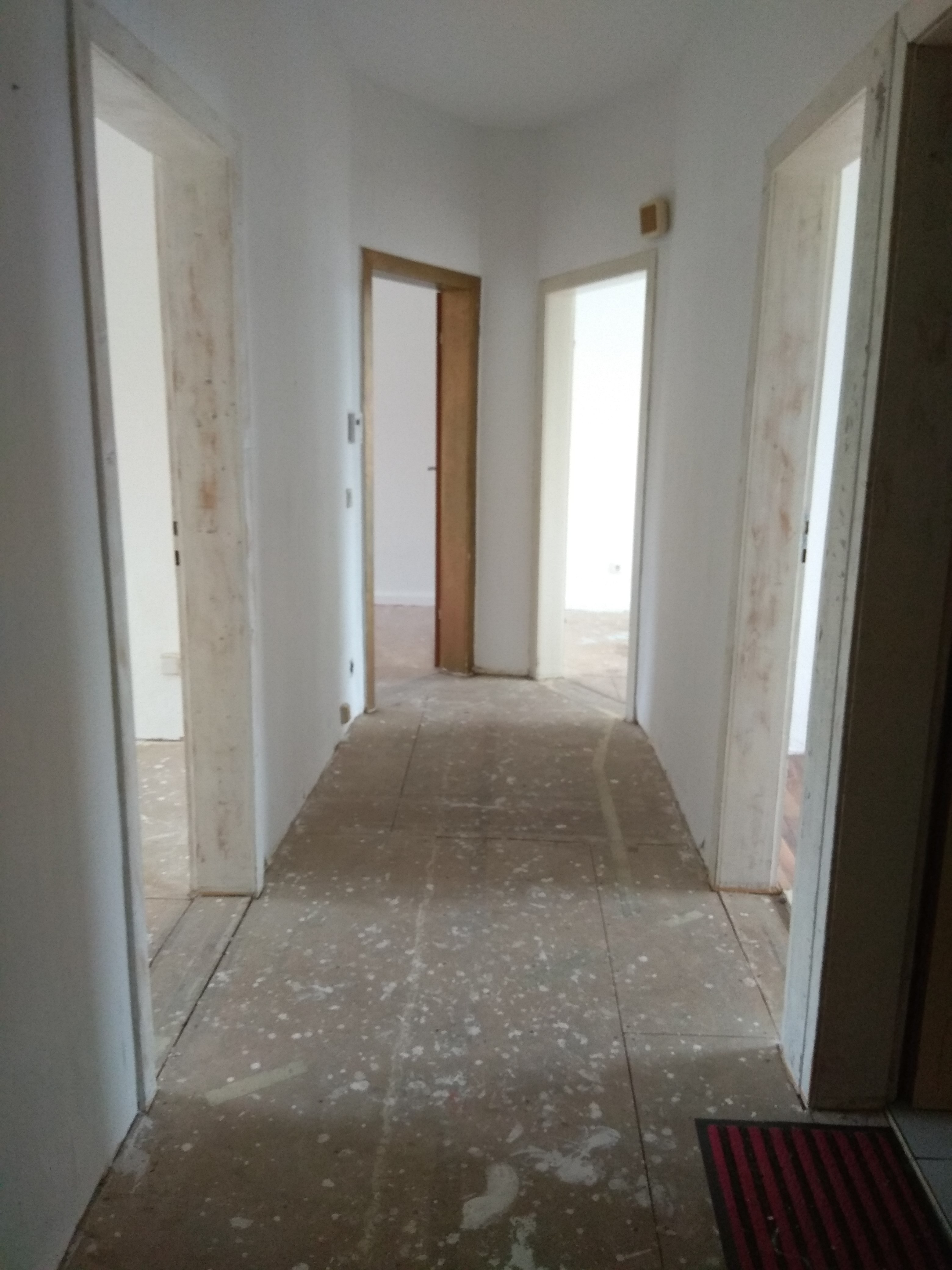 geräumige 3 Zimmer-Wohnung für Heimwerker