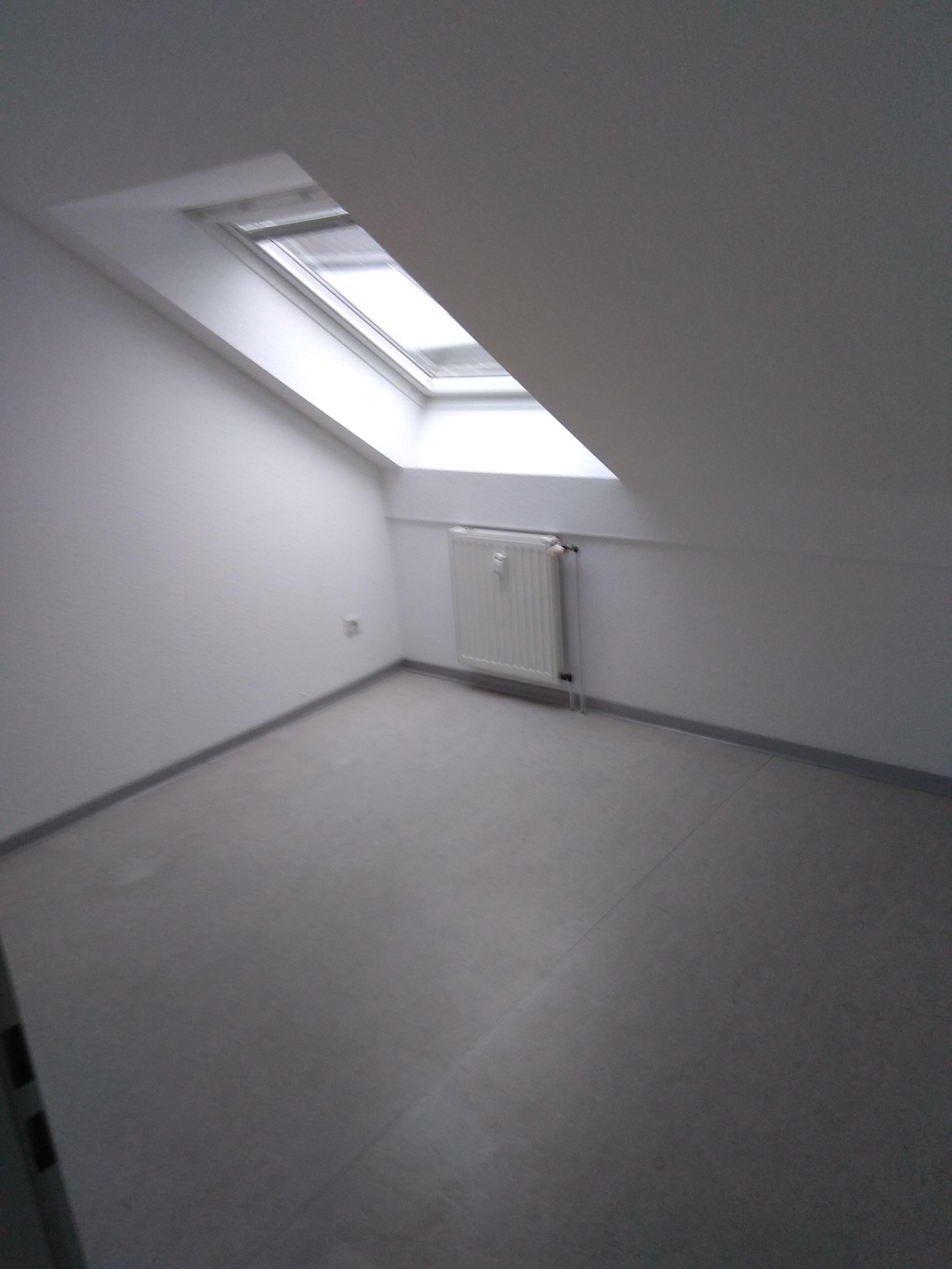 attraktive 2-Zimmer mit Balkon für Senioren