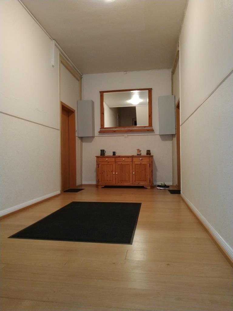 renovierte 4-Zimmer Wohnung mit ca. 136 m²