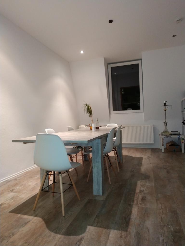 renovierte 4-Zimmer Wohnung mit ca. 136 m²