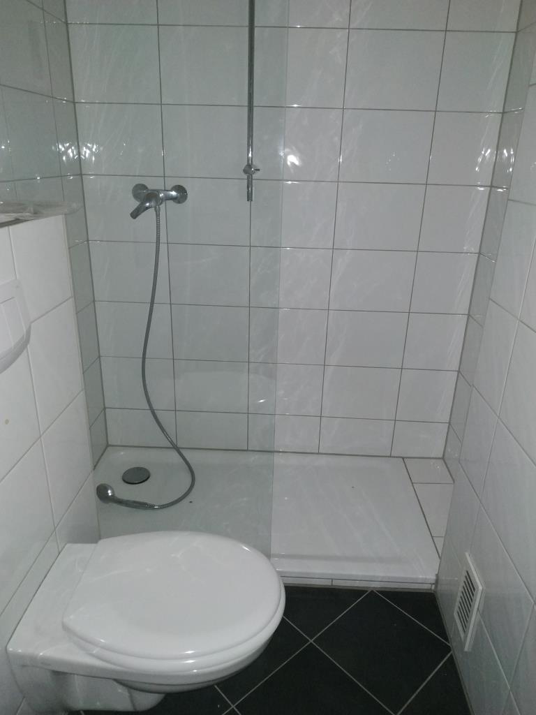 gut angebundene 2 Zimmer-Wohnung mit Garage