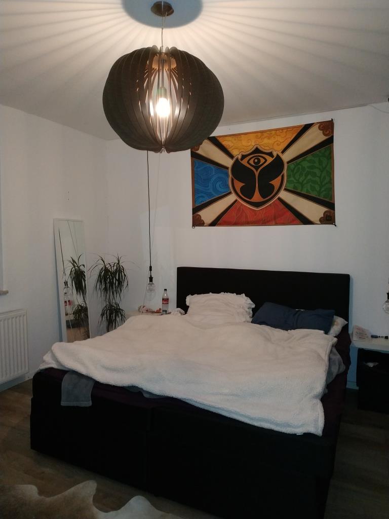 renovierte 4-Zimmer Wohnung mit ca. 136 m²