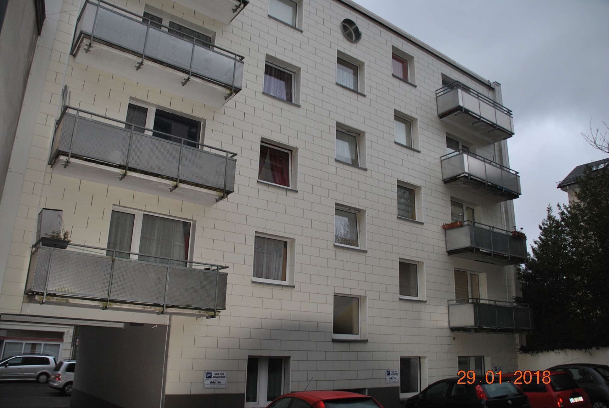 ACHTUNG ZWANGSVERSTEIGERUNG! Wohnung im 4. OG mit ca. 72² Wfl.