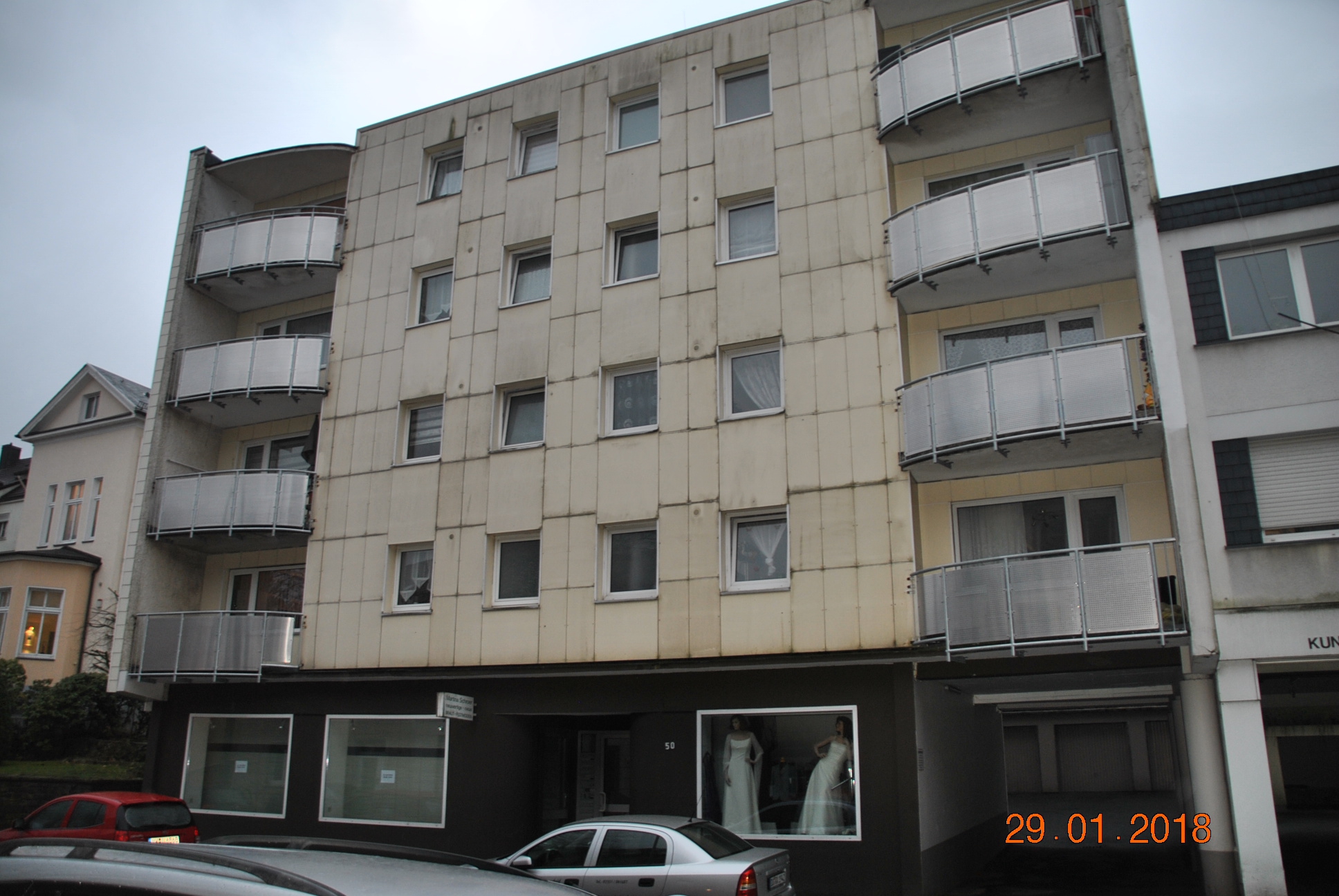 ACHTUNG ZWANGSVERSTEIGERUNG! Wohnung im 4. OG mit ca. 72² Wfl.