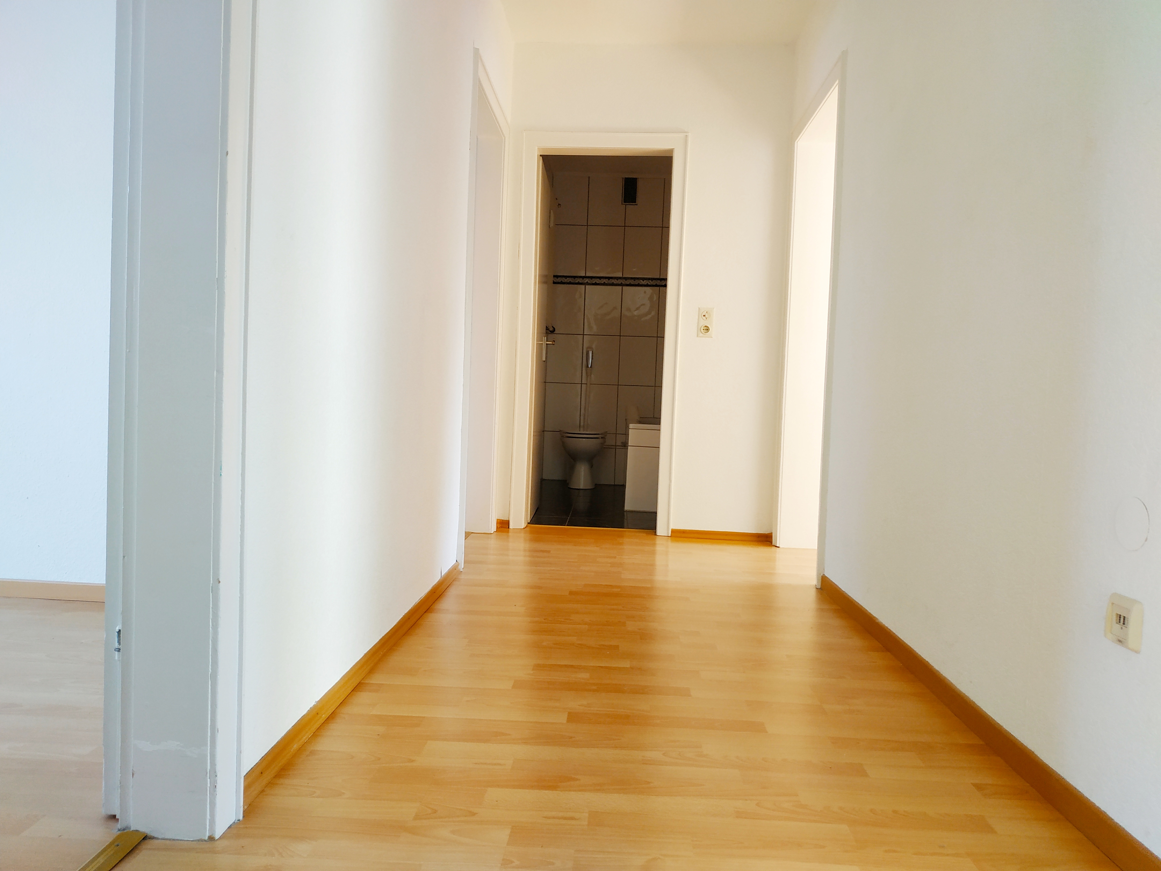 3 Zimmer im DG in ruhigem und grünem Wohnumfeld