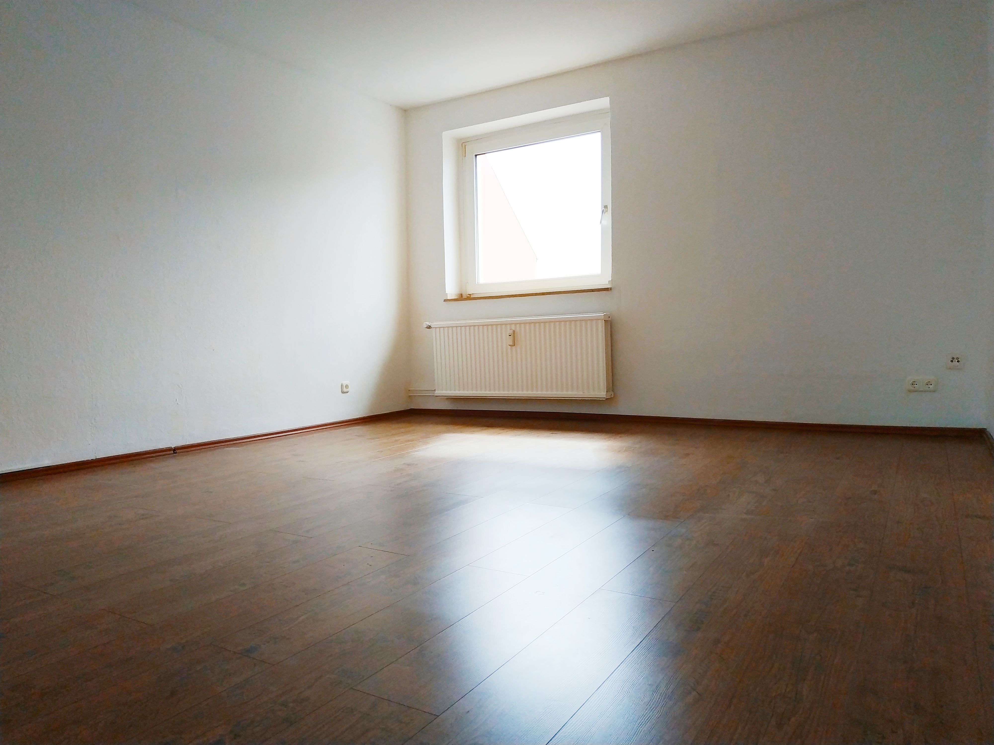 schöne lichtdurchflutete 3-Raum Wohnung mit 79 m²