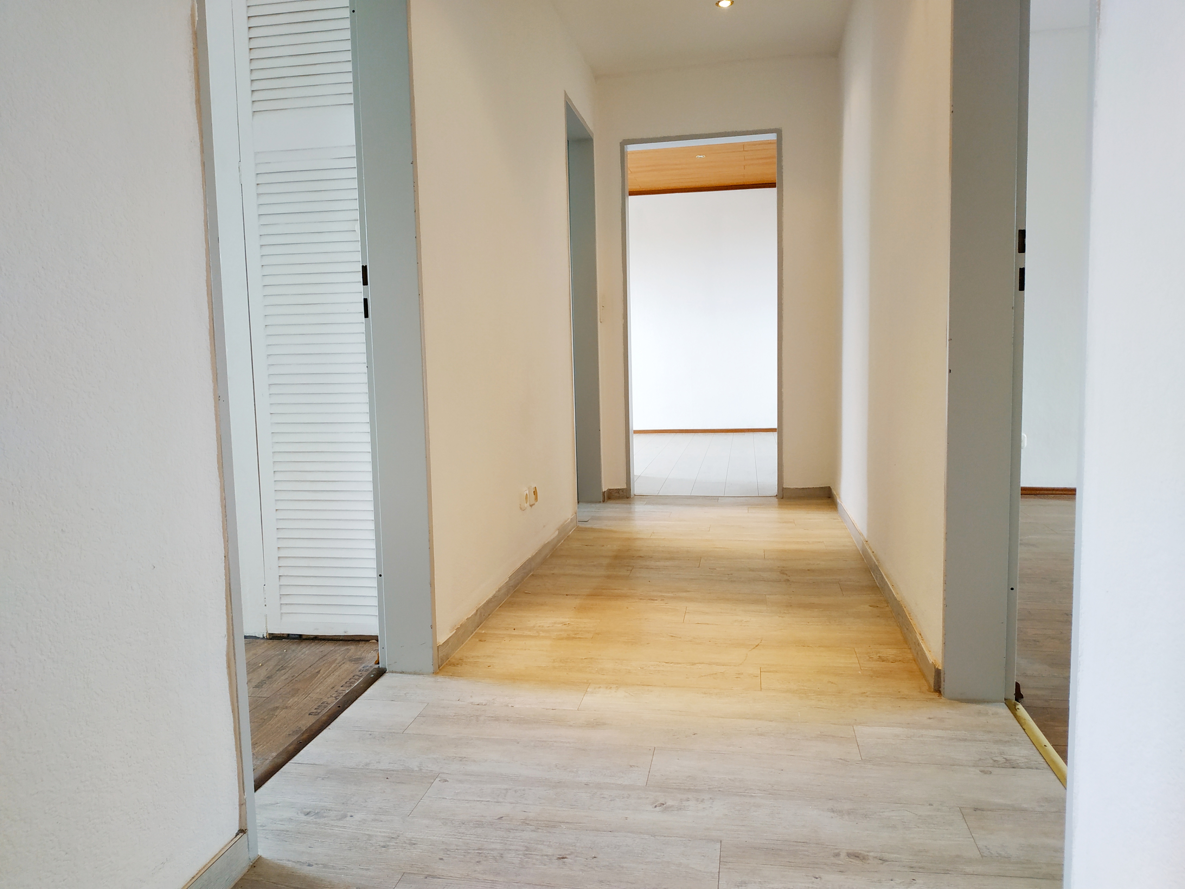 schöne lichtdurchflutete 3-Raum Wohnung mit 79 m²