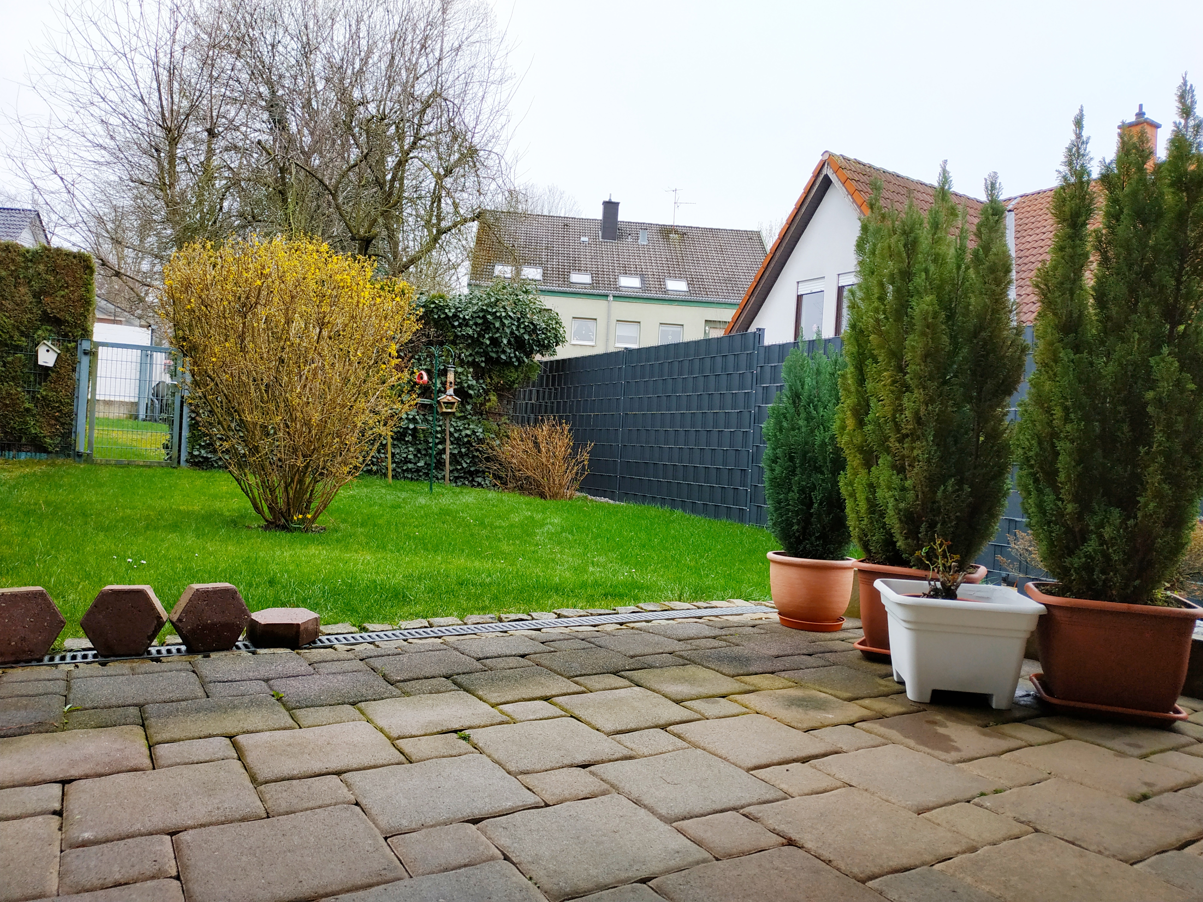 64 m² in ruhiger Lage mit Garten und Stellplatz!