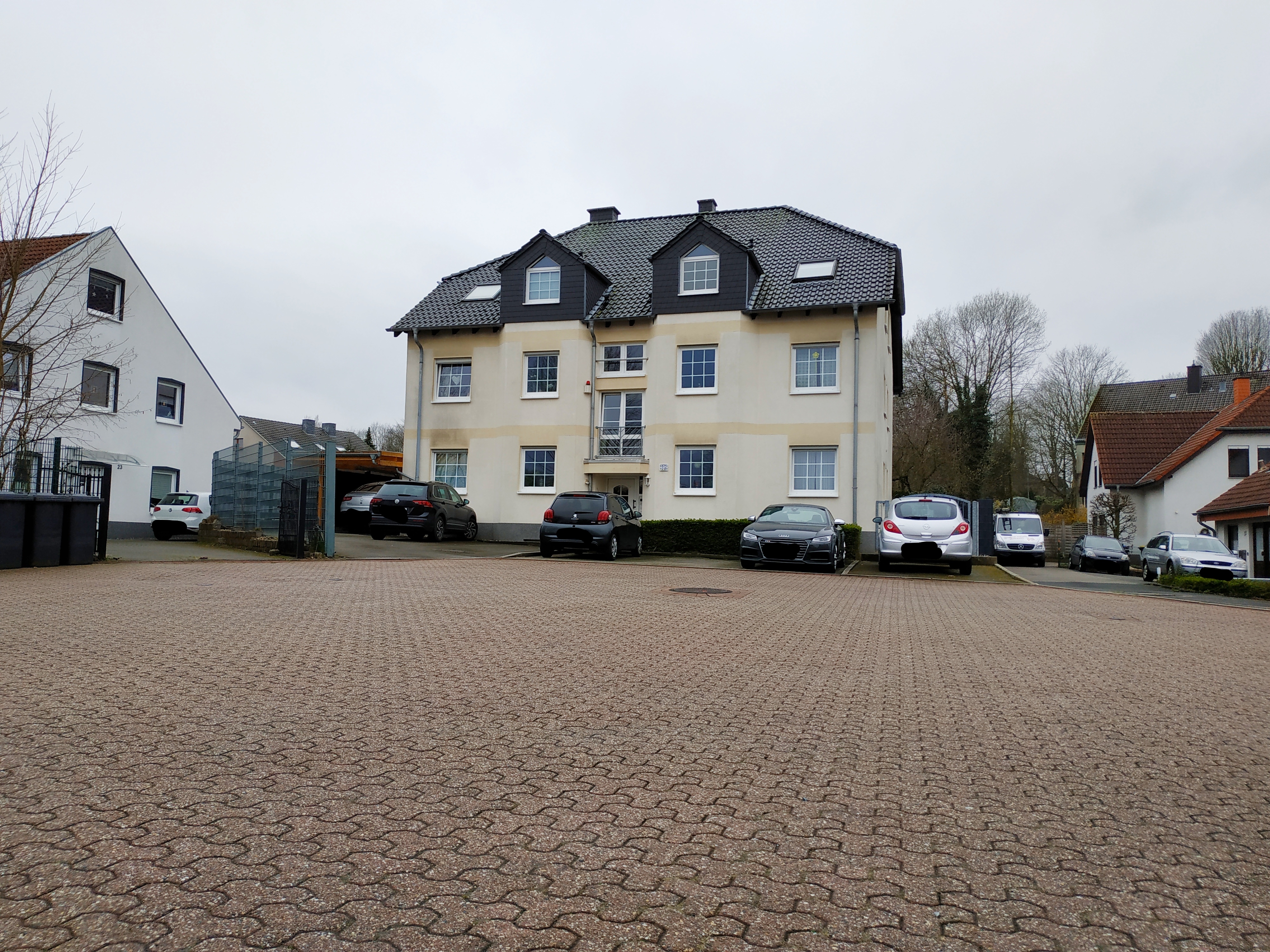 64 m² in ruhiger Lage mit Garten und Stellplatz!