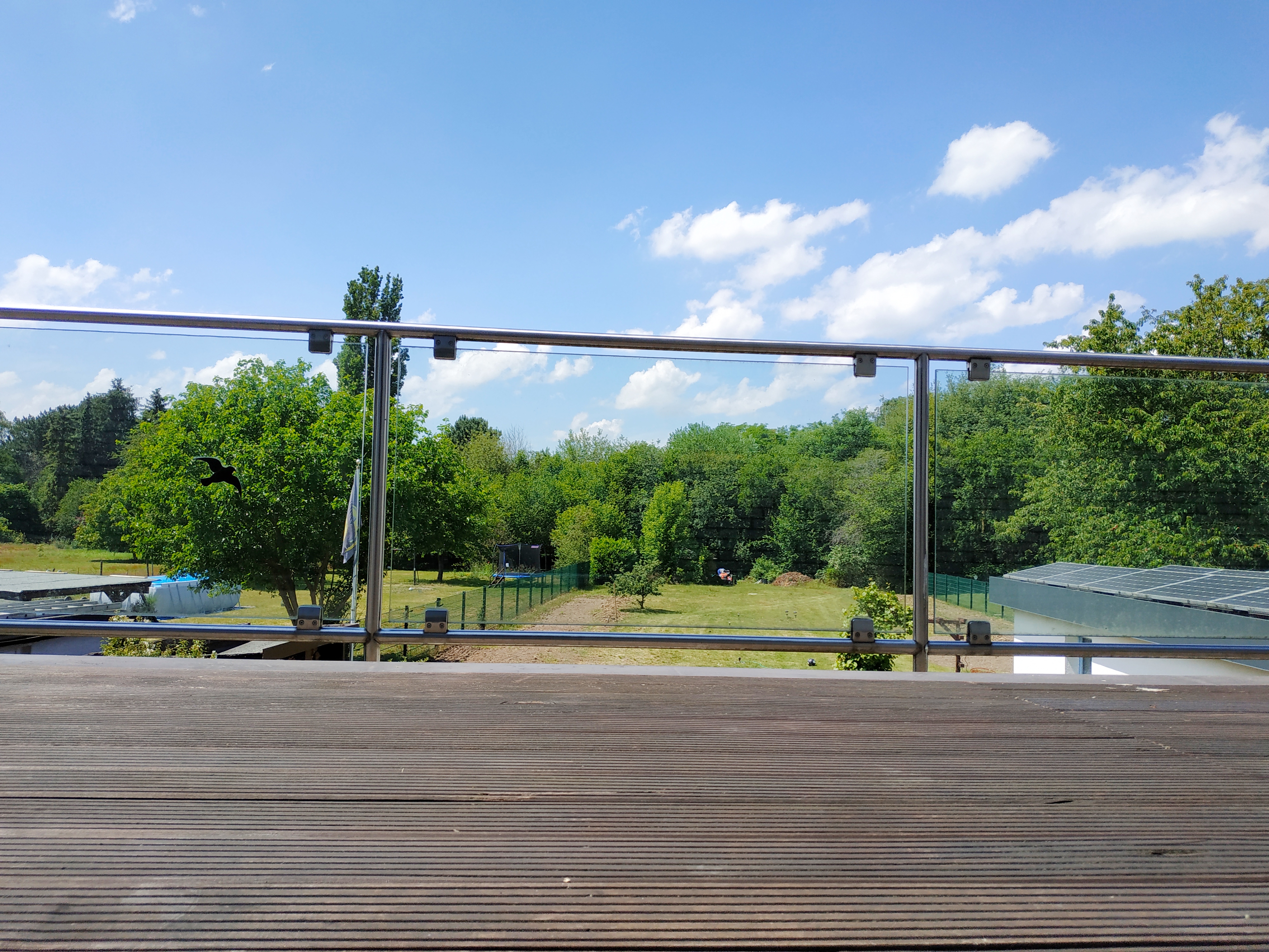 Leben im 2 Familienhaus mit traumhaftem Balkon!