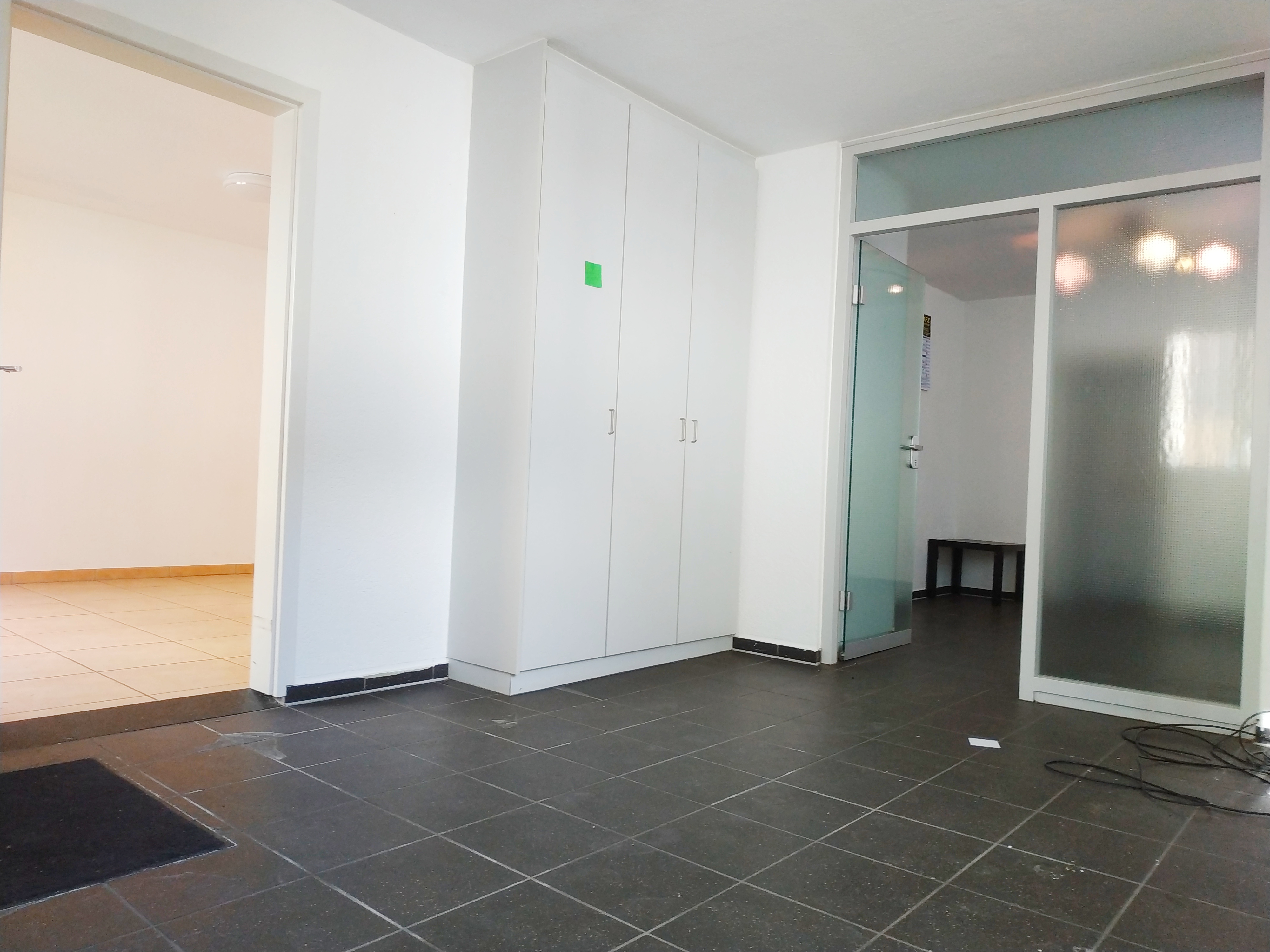 Büro-/Lagerräume in ruhiger Wohngegend mit ca. 108 m² Nfl.