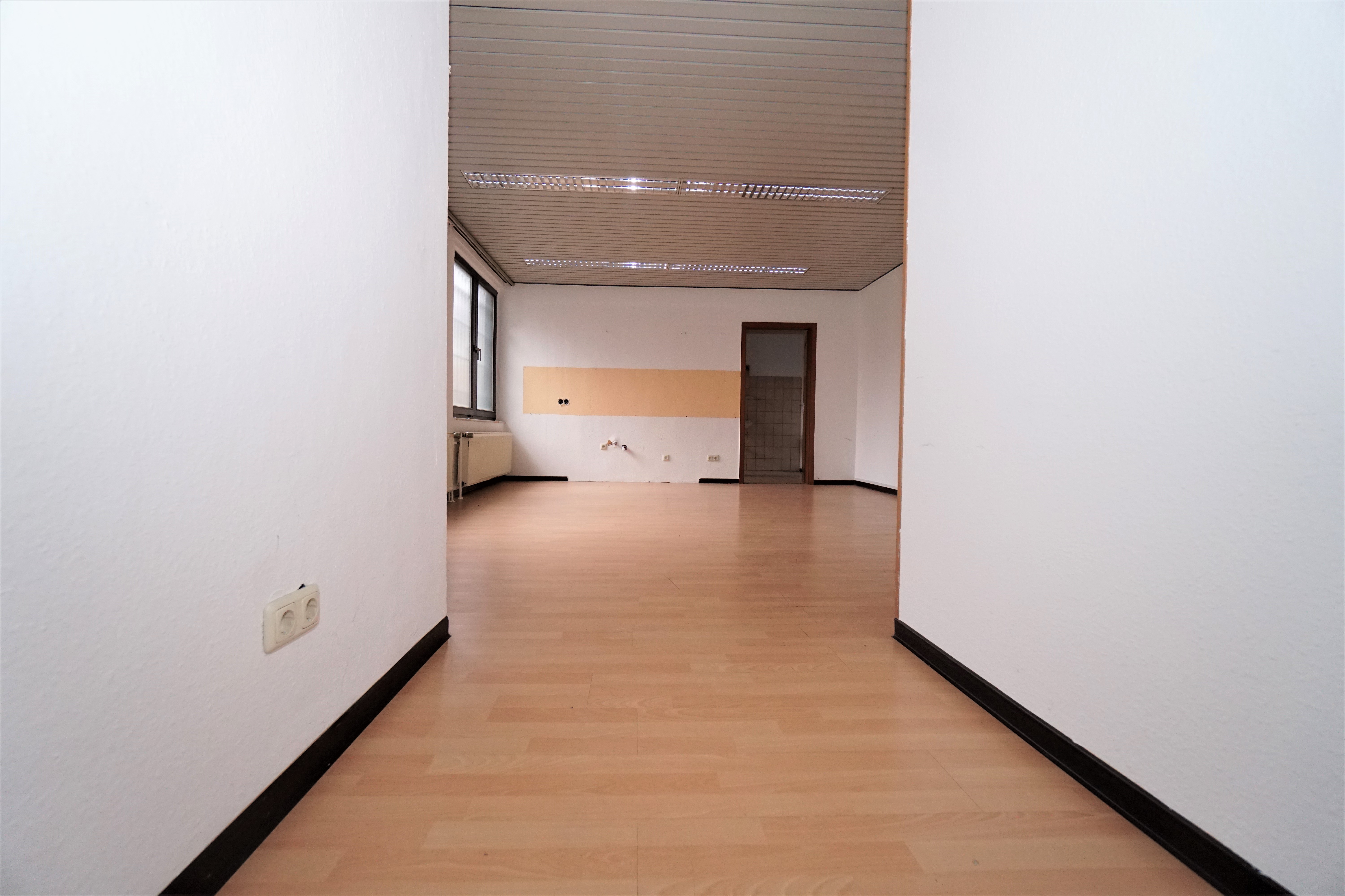 Ladenlokal / Büro auf der Lange Straße