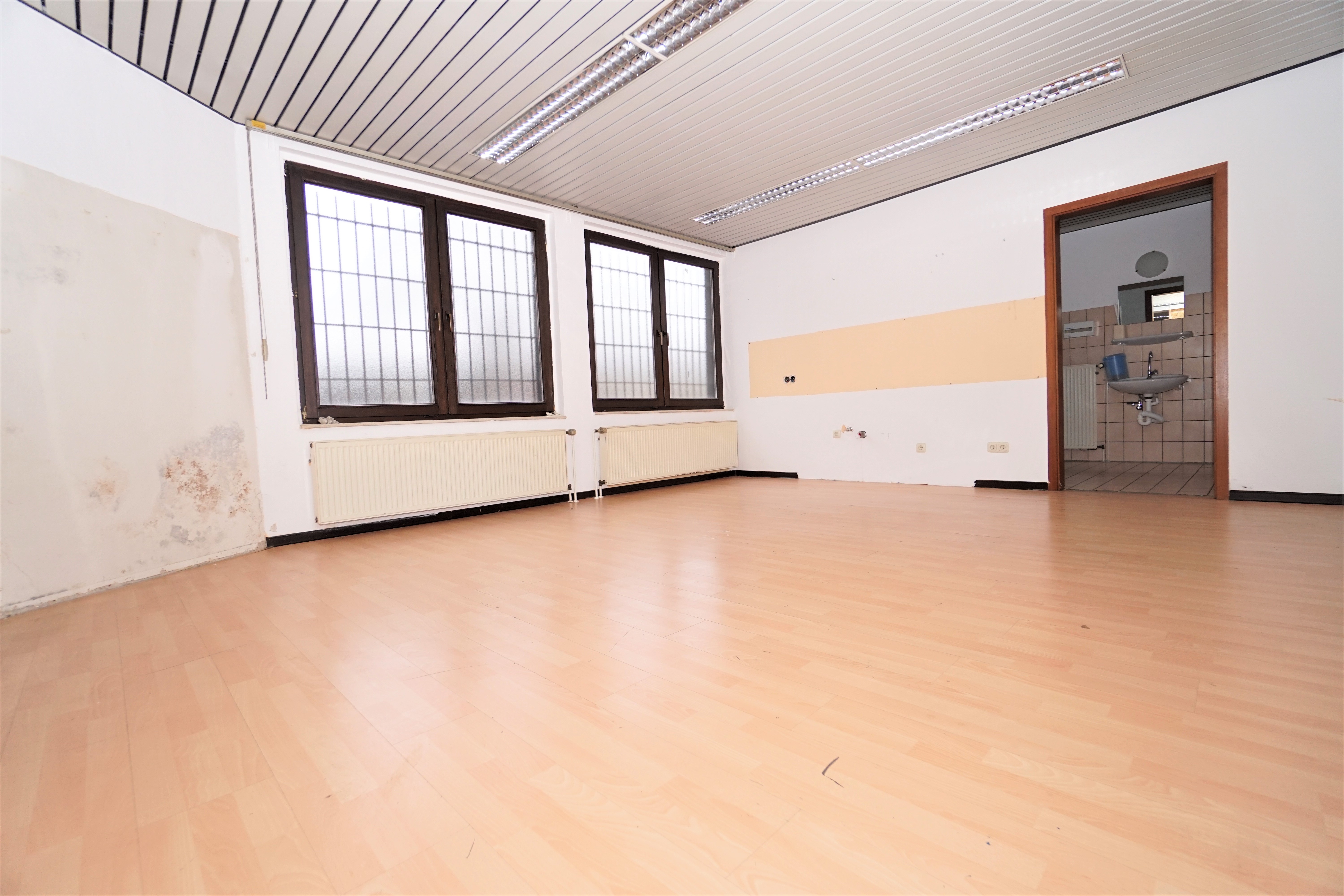Ladenlokal / Büro auf der Lange Straße