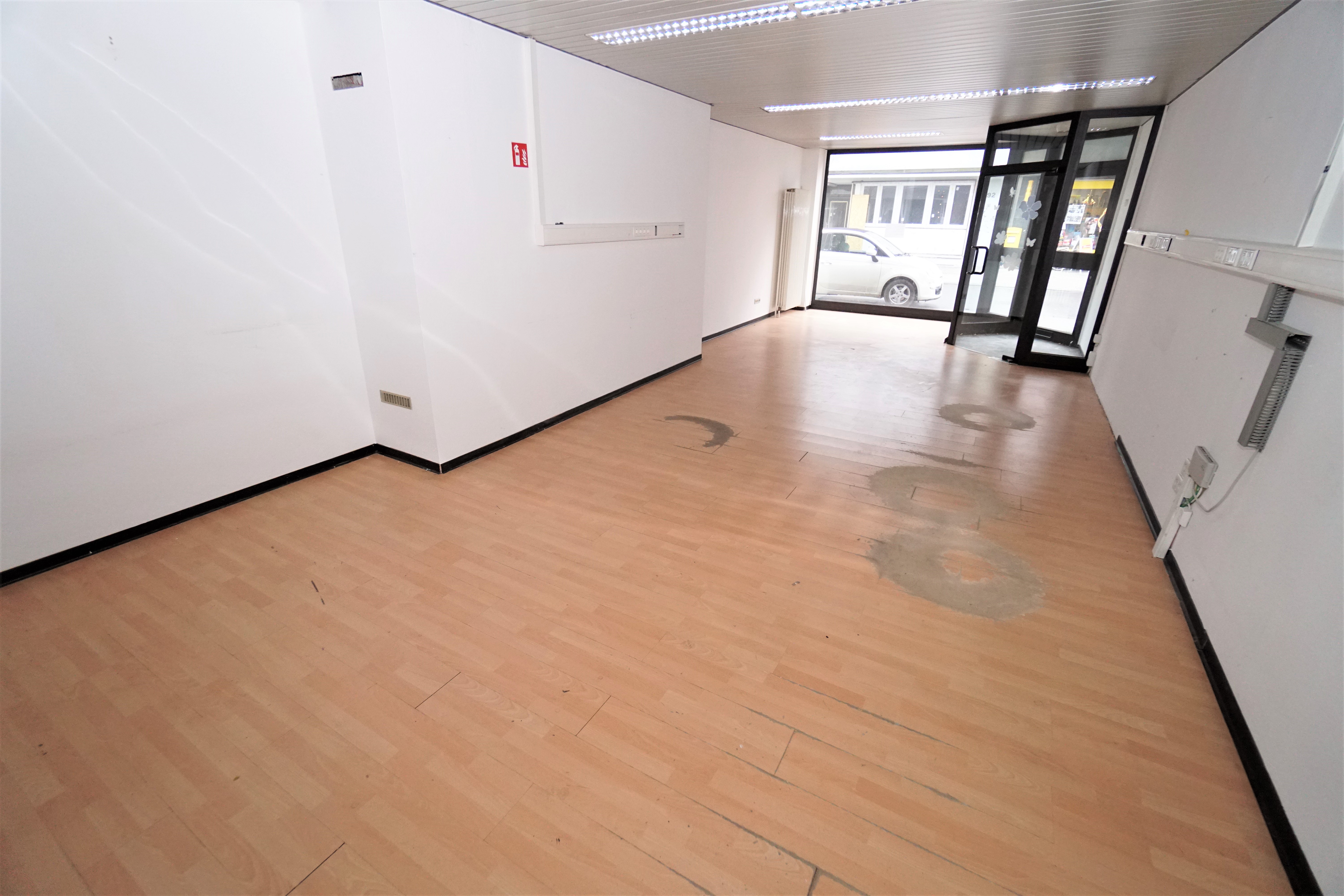 Ladenlokal / Büro auf der Lange Straße