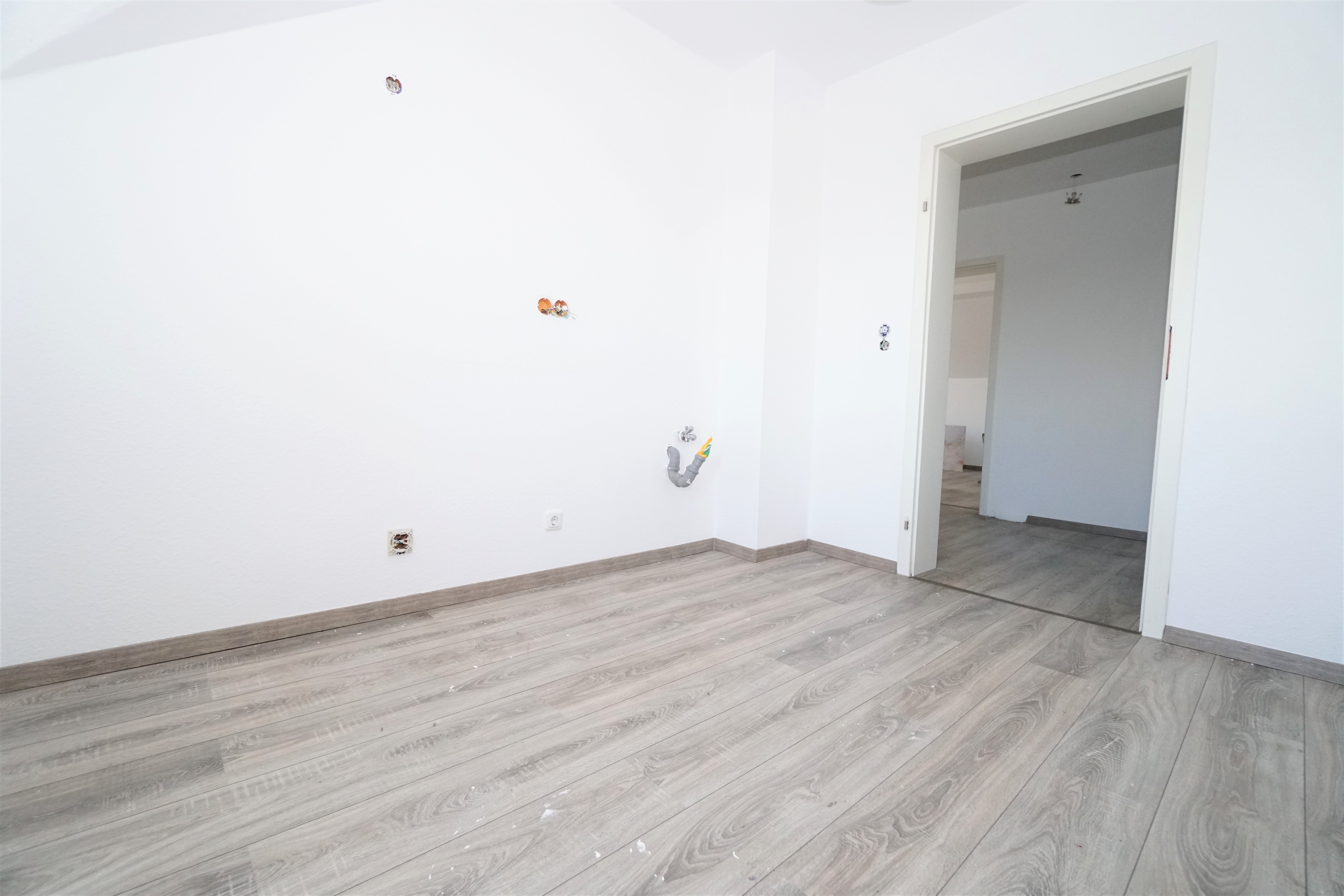 Bochum Stiepel! Großzügige DG-Wohnung mit 4 Zimmern!
