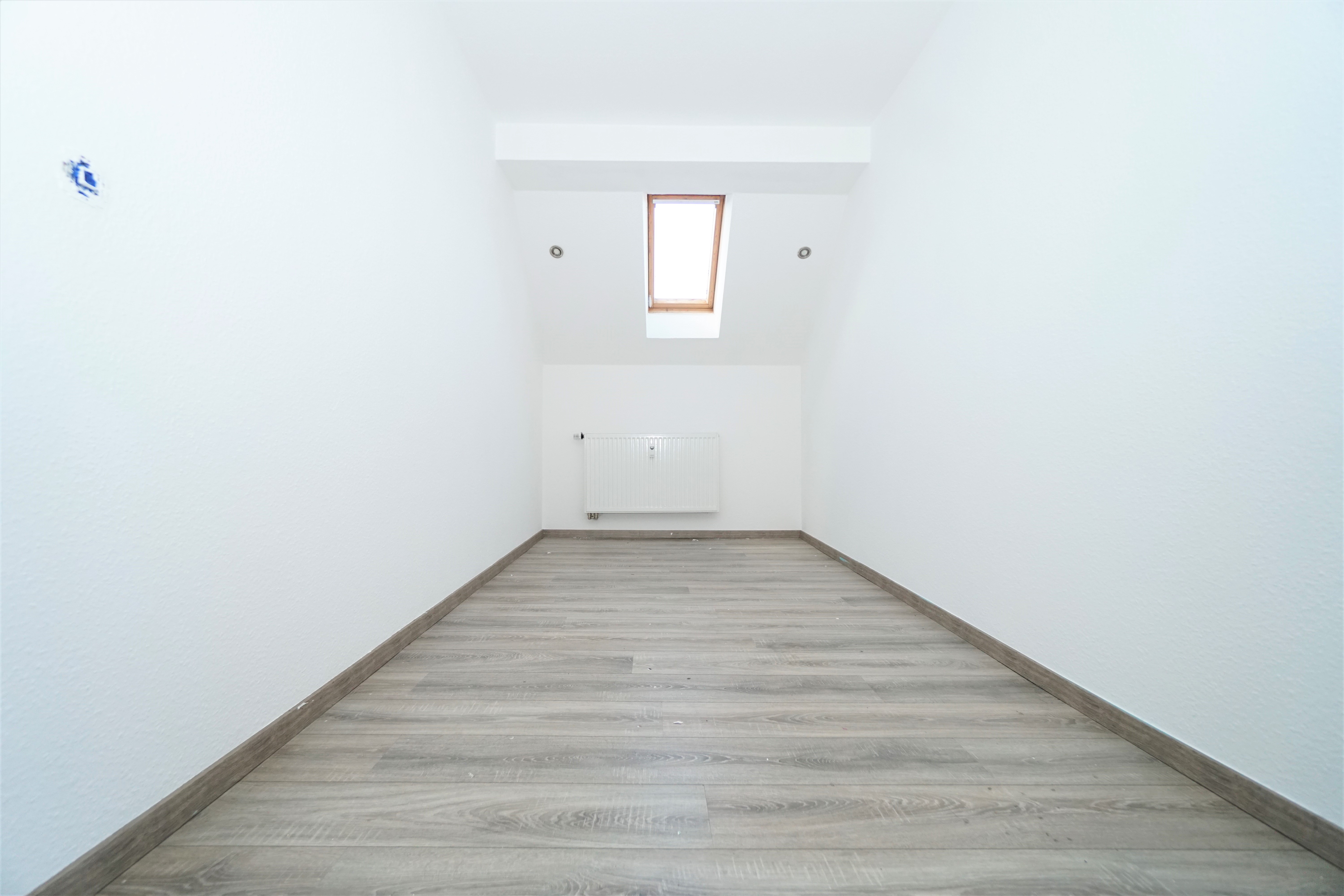 Bochum Stiepel! Großzügige DG-Wohnung mit 4 Zimmern!