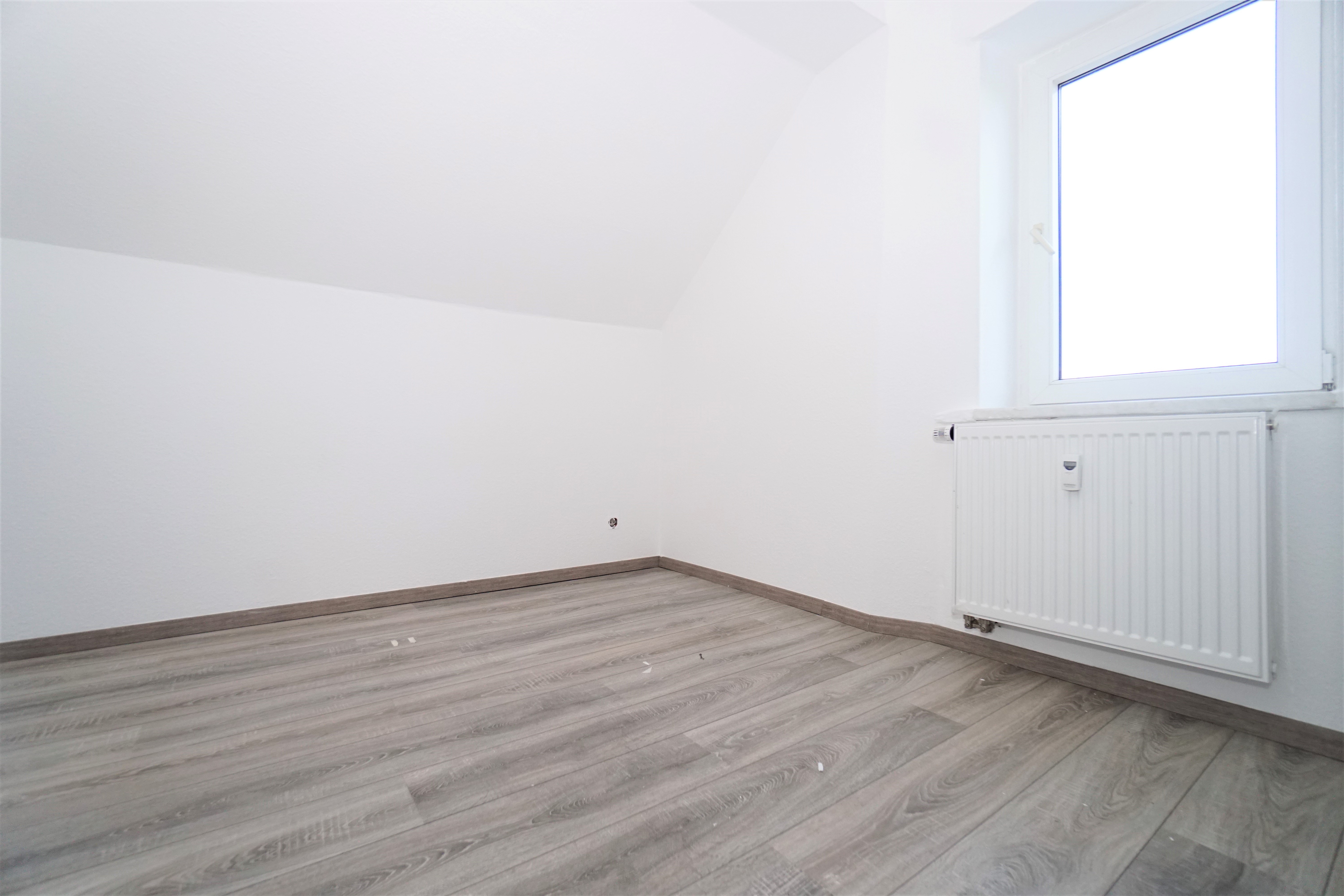 Bochum Stiepel! Großzügige DG-Wohnung mit 4 Zimmern!