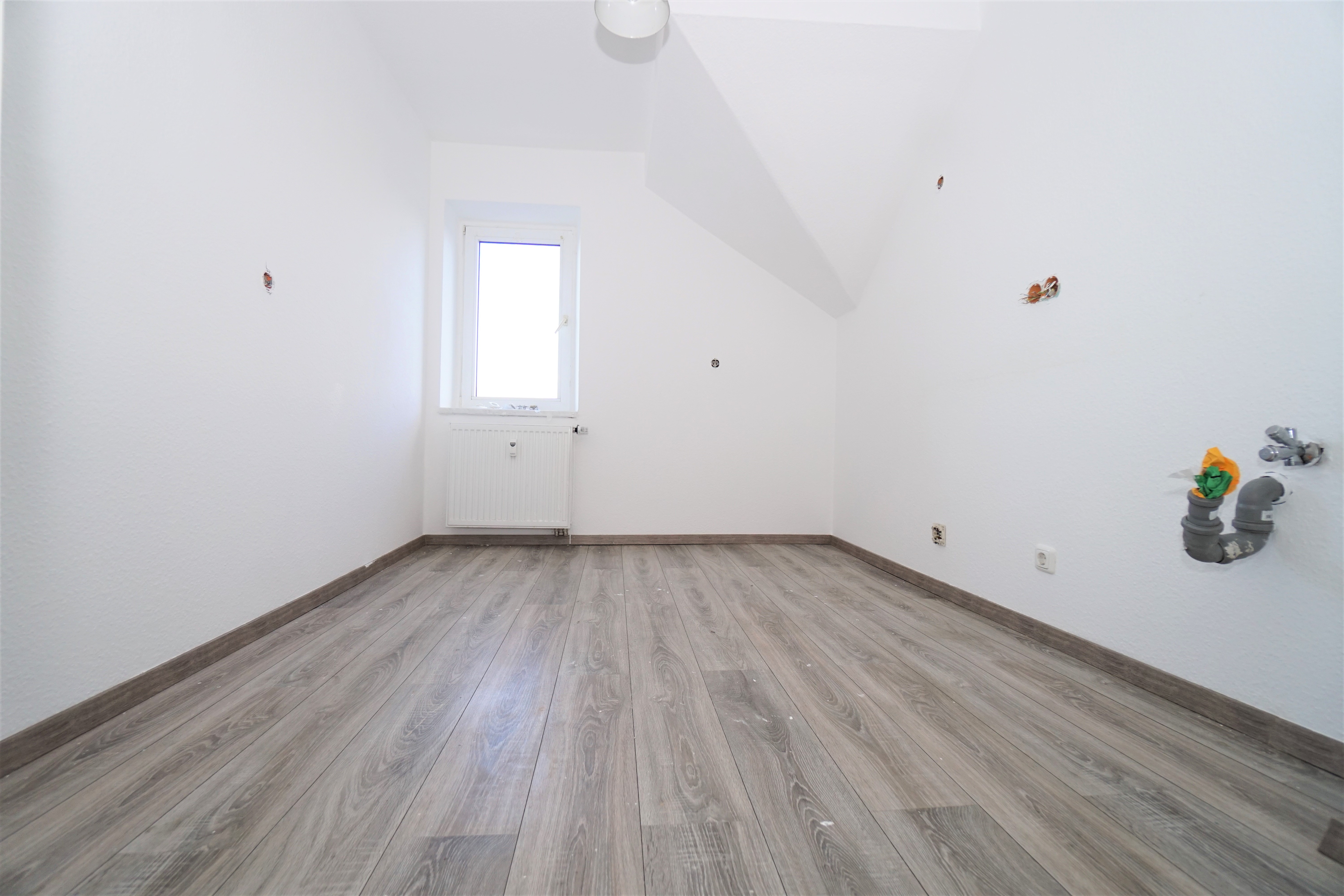 Bochum Stiepel! Großzügige DG-Wohnung mit 4 Zimmern!