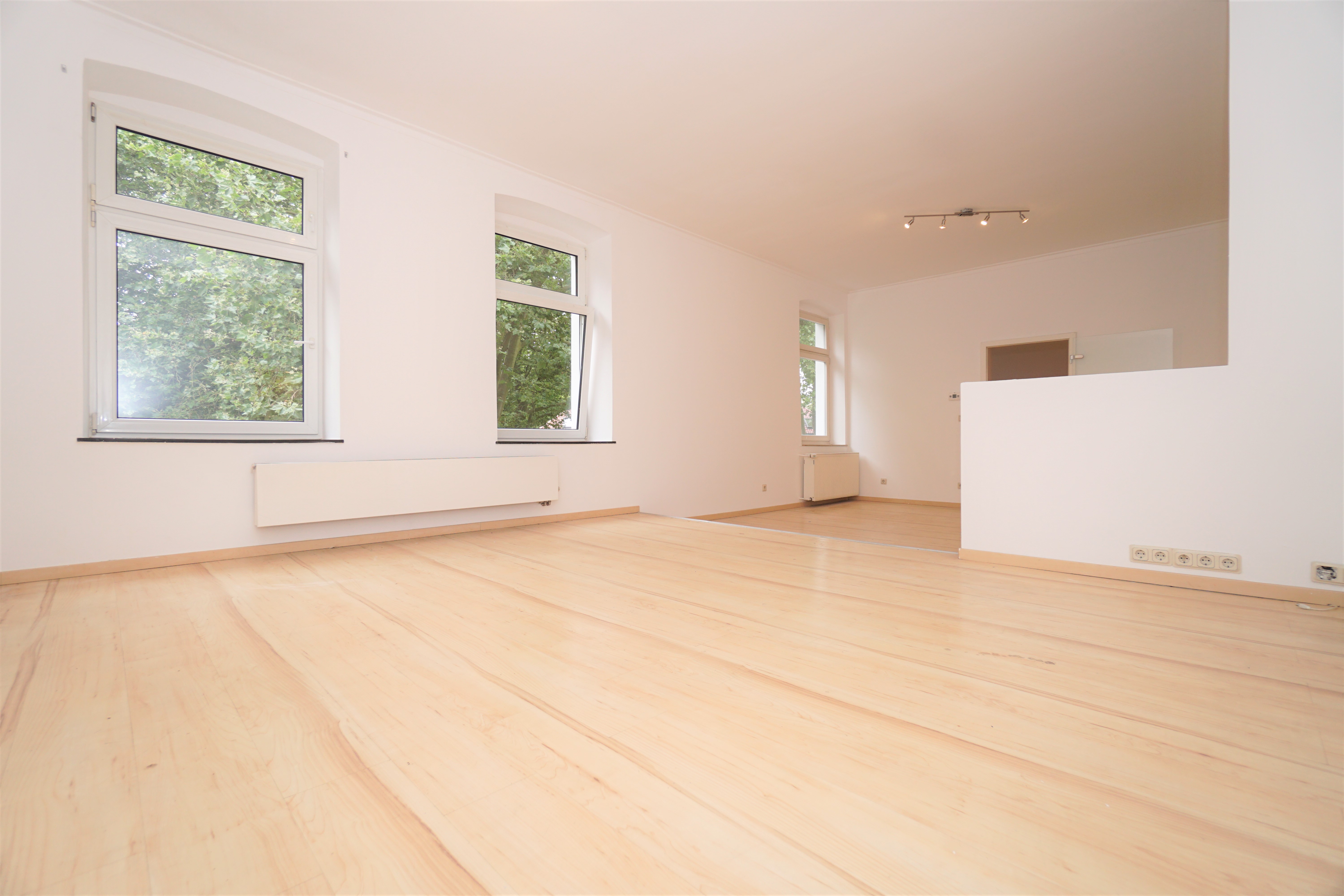 92 m² große loftartige 2 Zimmerwohnung mit begehbaren Kleiderschrank!