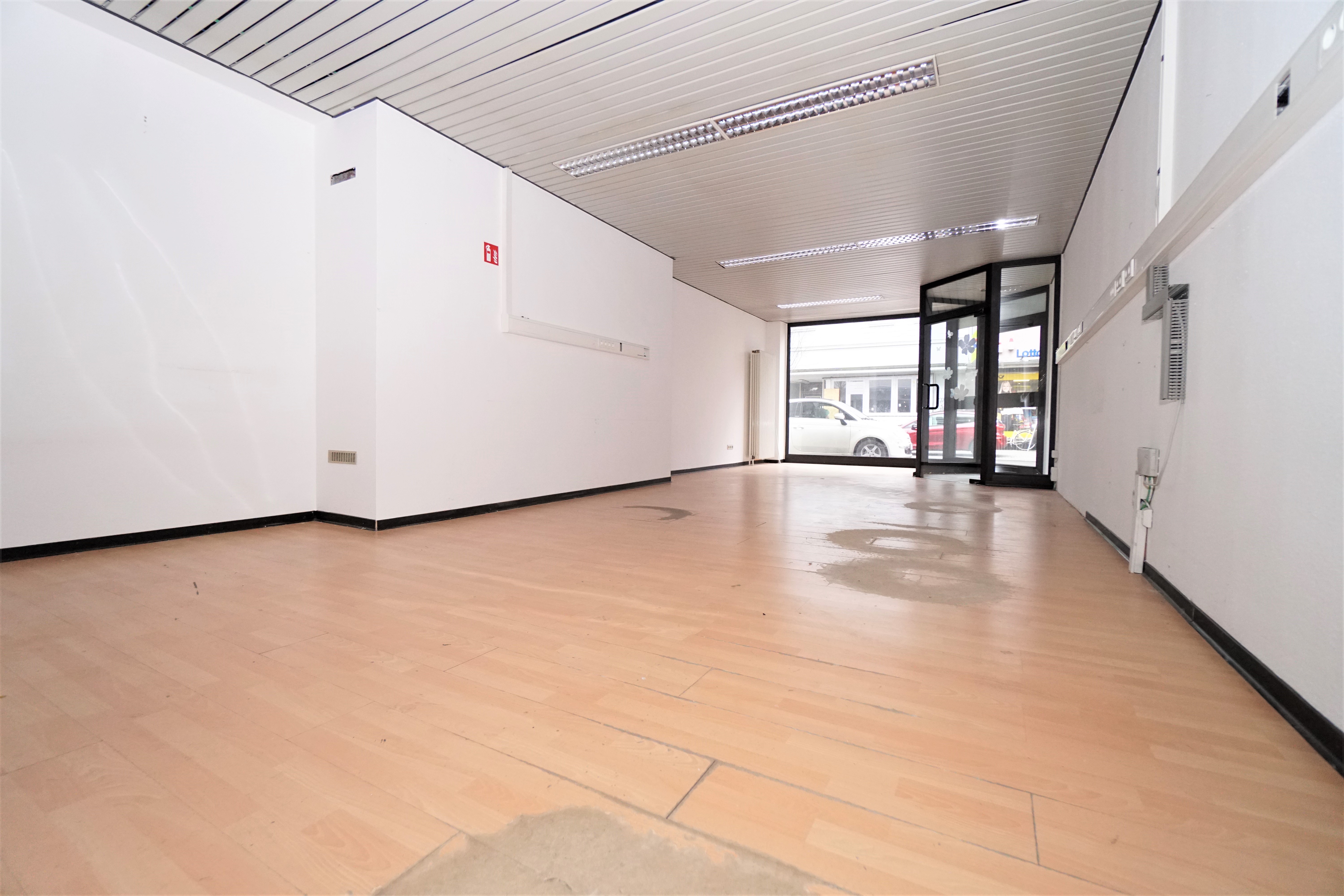 Ladenlokal / Büro auf der Lange Straße