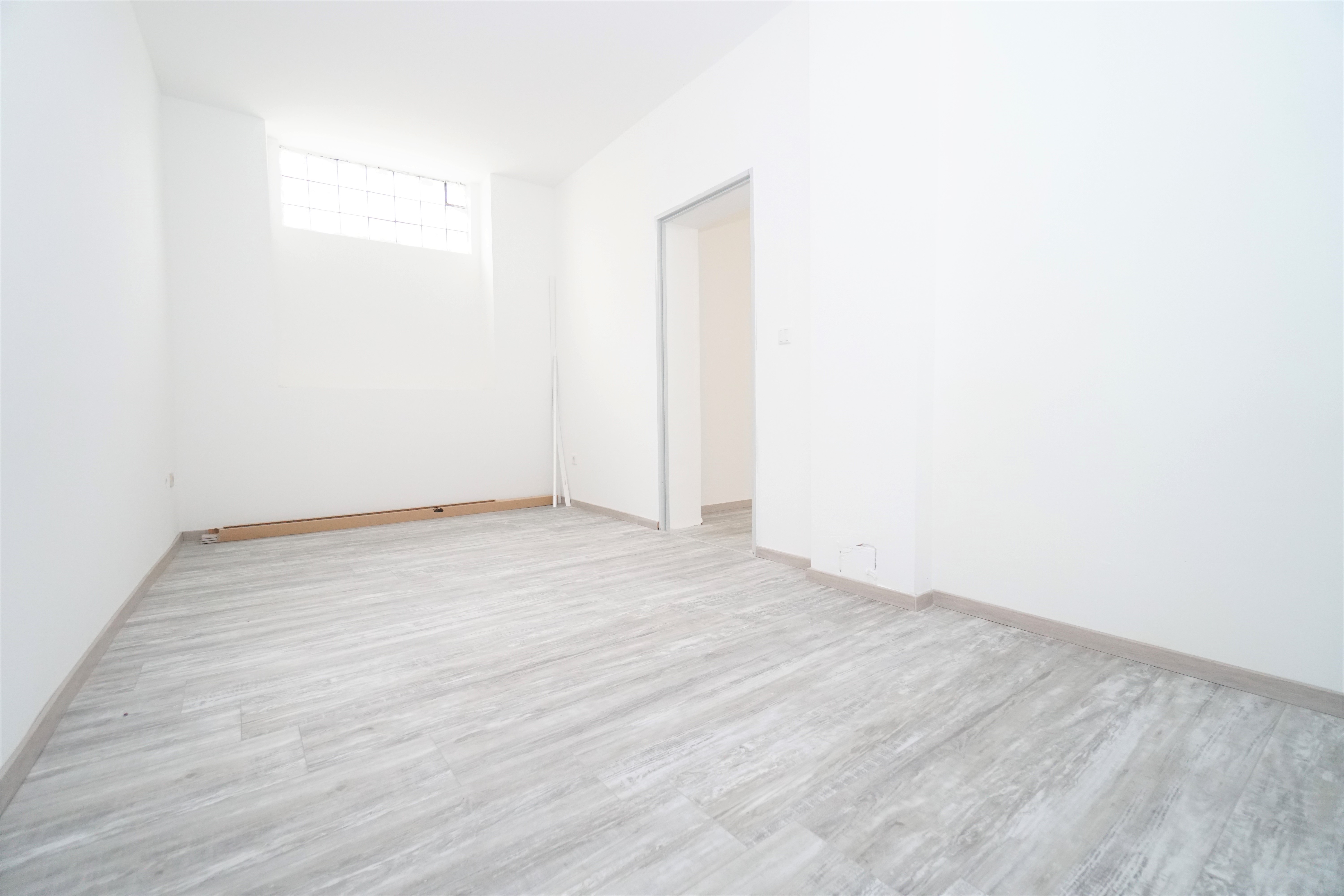 Leben wie im Haus mit eigenem Eingang! Paketkauf möglich!