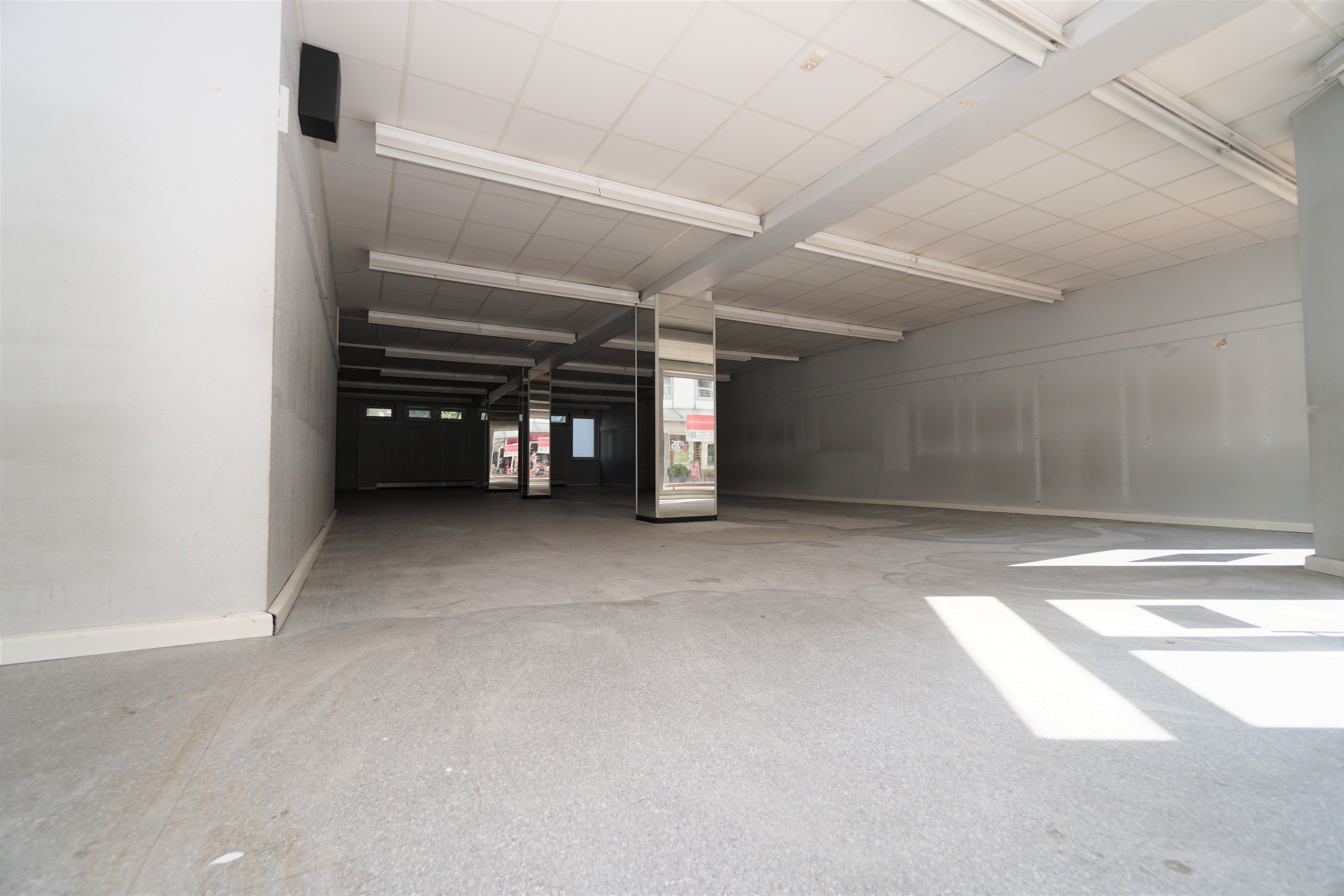 1A Lage! Ladenlokal mit 218 m² direkt am Münsterplatz in Castrop-Rauxel!