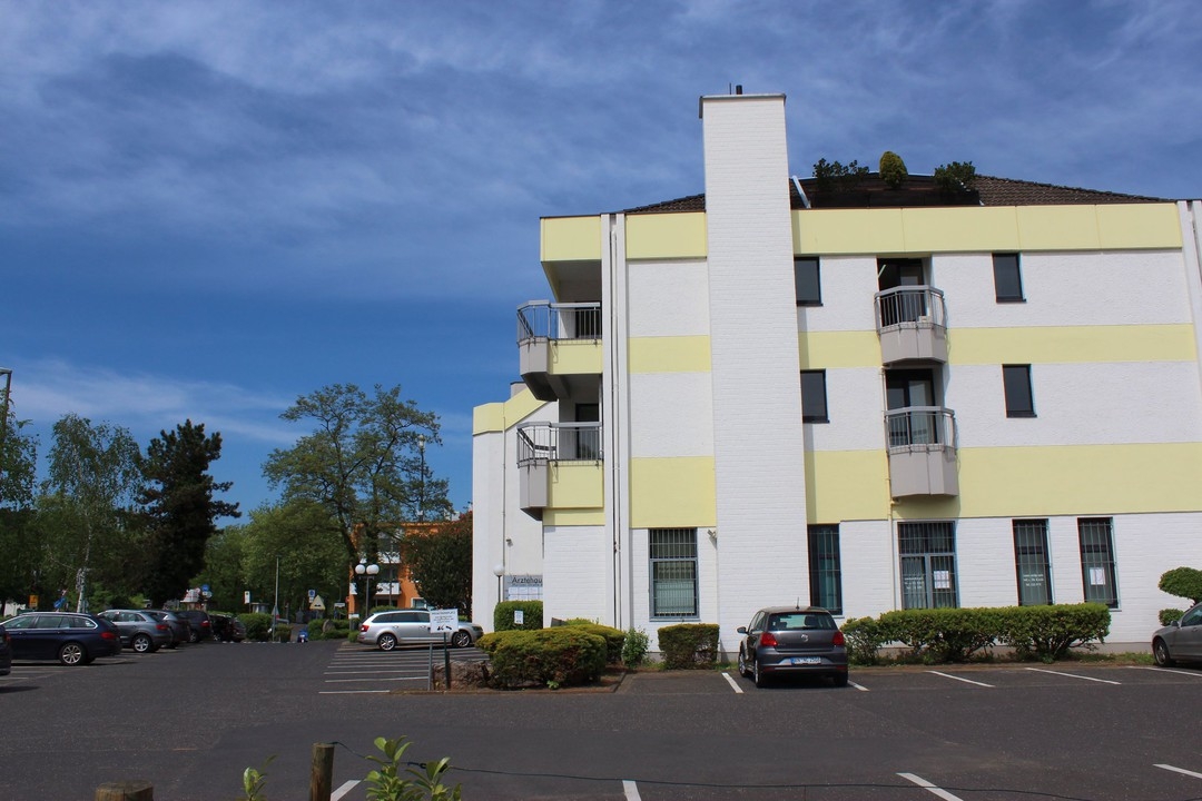 Gepflegte Büro- oder Praxiseinheit in guter Lage von Bad Godesberg-Mehlem.