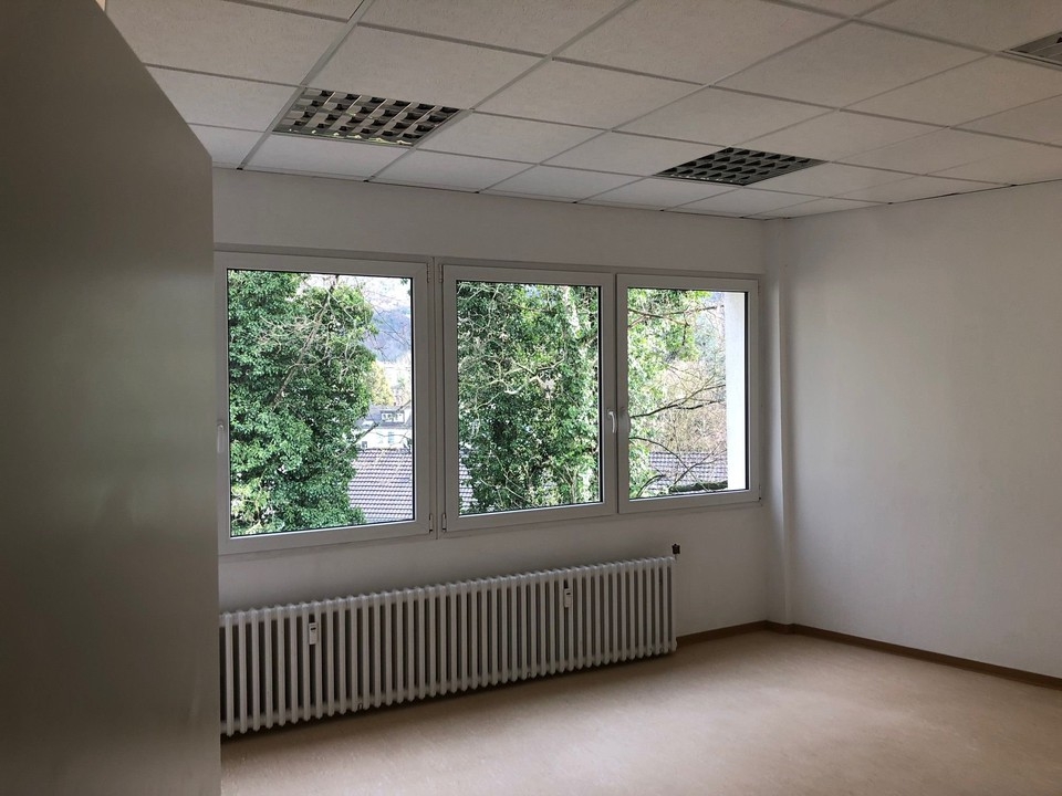 Gepflegte Büro- oder Praxiseinheit in guter Lage von Bad Godesberg-Mehlem.