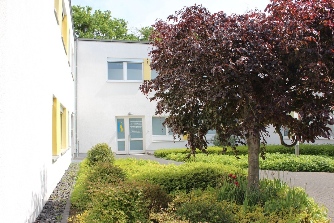 Gepflegte Büro- oder Praxiseinheit in guter Lage von Bad Godesberg-Mehlem.