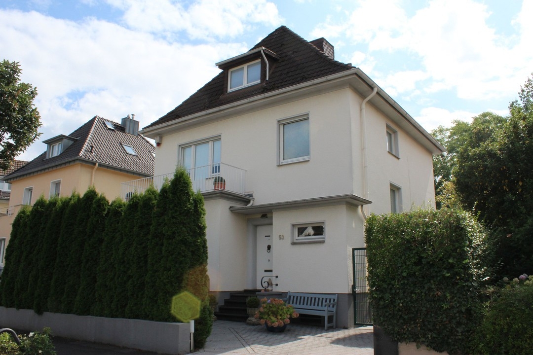 Freistehendes Familiendomiziel im Godesberger Villenviertel!