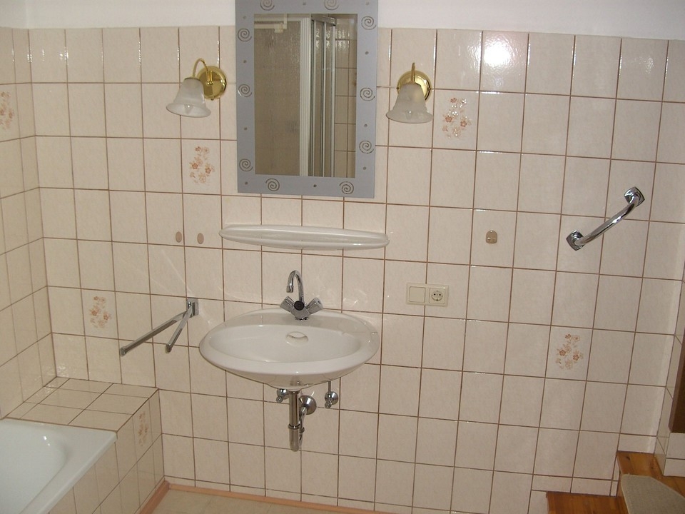 Gemütliche 2 Zimmer Wohnung in kleiner Hofanlage!