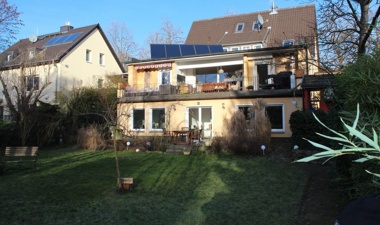 Familienfreundliches Einfamilienhaus mit großem Garten!