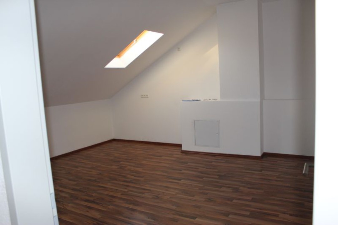 Großzügige und moderne 3,5 Zimmer Wohnung in bester Innenstadtlage von Remagen!