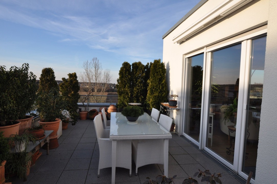 Neuwertige 3 Zimmer Penthouse Wohnung mit traumhaftem Ausblick über Bonn!