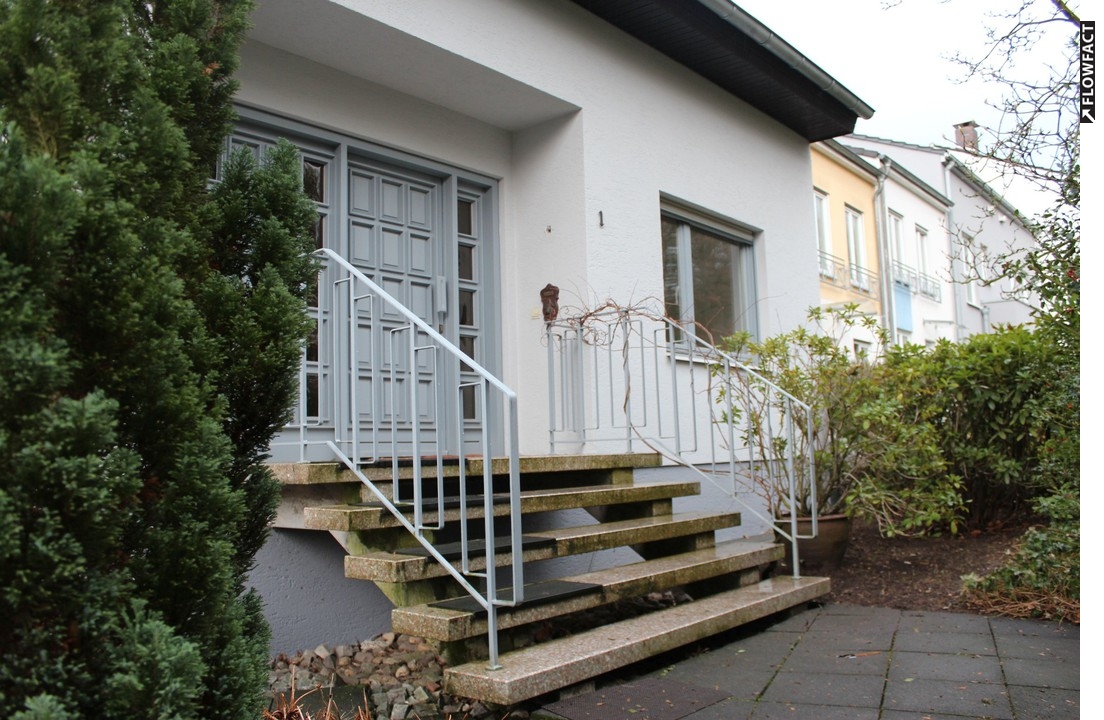 Einfamilienhaus in Bonn-Muffendorf! Viel Platz für Sie und Ihre Familie!