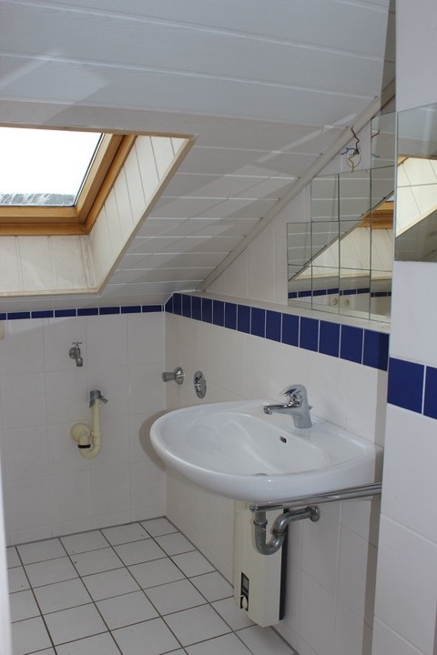 Dachgeschosswohnung mit Charme! Attraktiv für Eigennutzer und Kapitalanleger!
