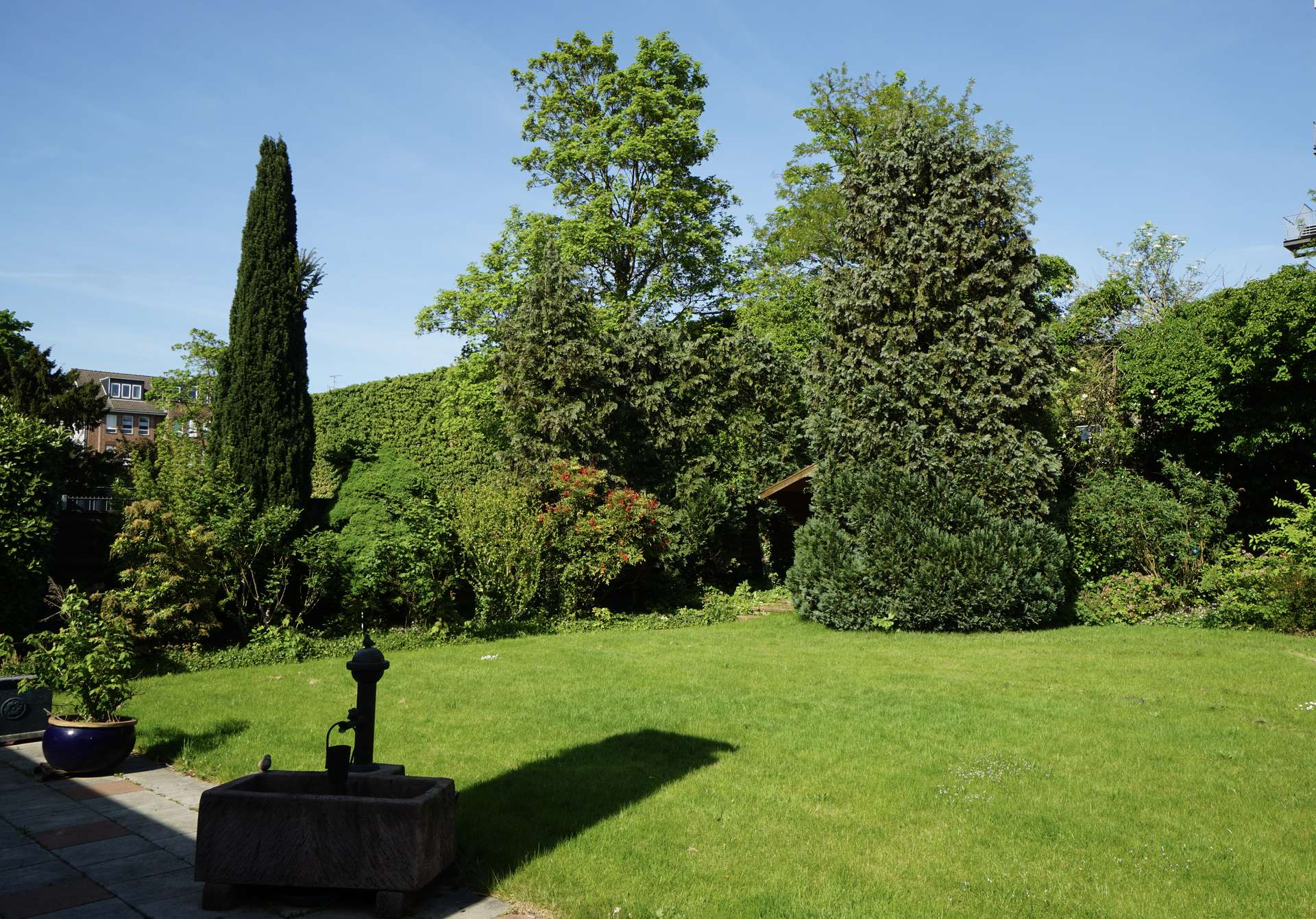 Zwischen Rhein und Geschichte: Ein Juwel in der weißen Siedlung / Nordparksiedlung