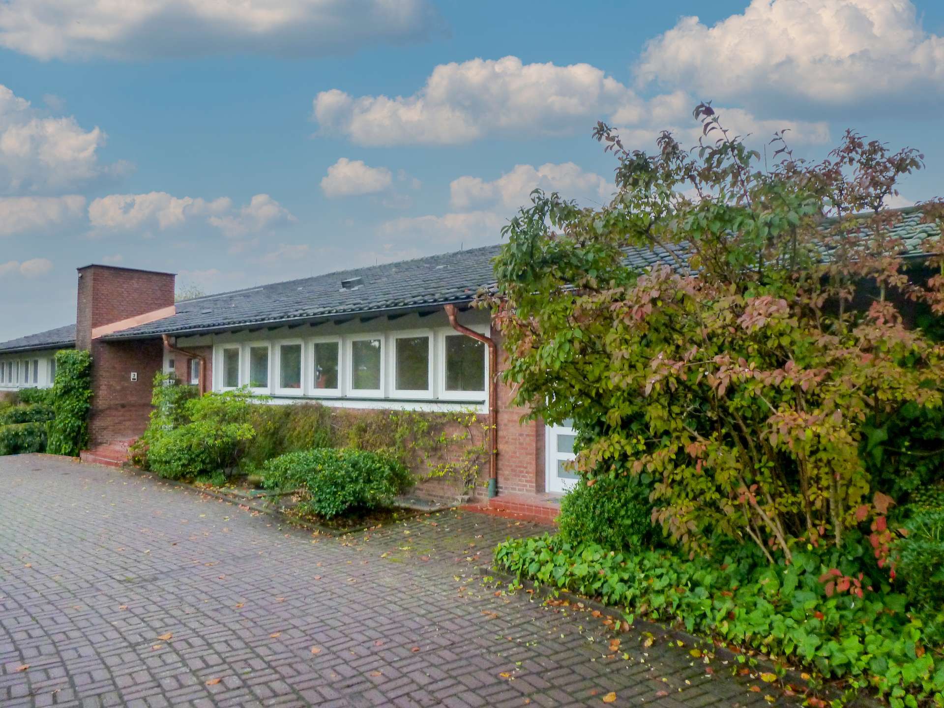Düsseldorf Hubbelrath! Großzügiges Landhaus in einmaliger Natur