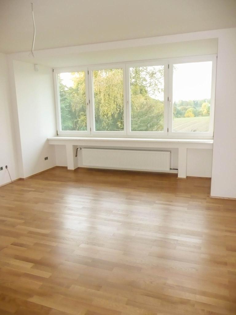 Düsseldorf Hubbelrath! Großzügiges Landhaus in einmaliger Natur