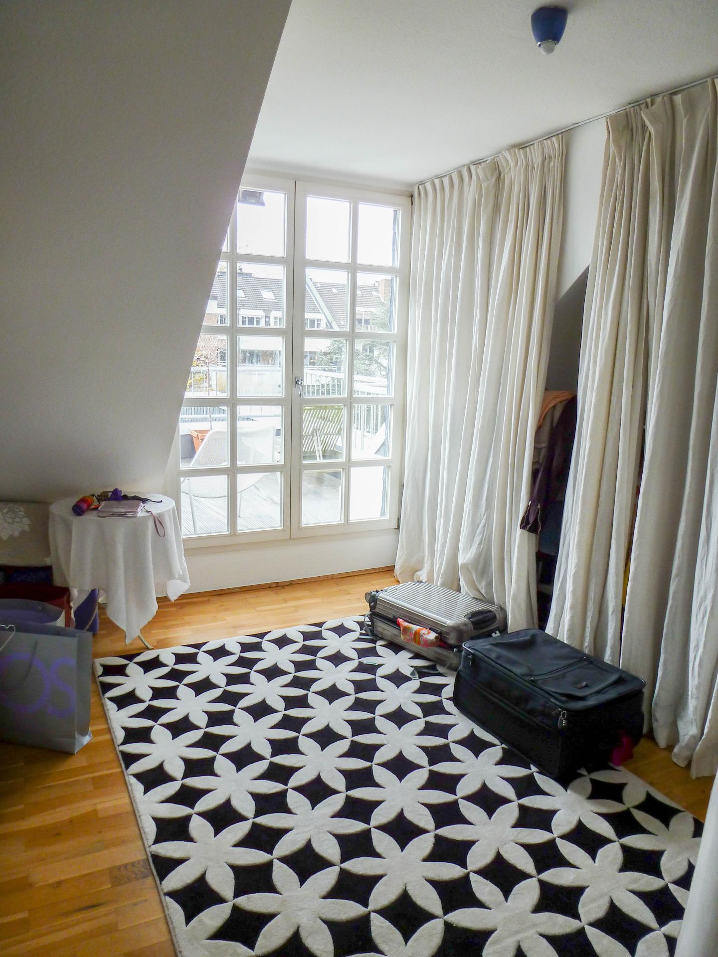 TOP-Lage am Carlsplatz!! Helle 3-Zimmer-Wohnung mit Südwest-Dachterrasse