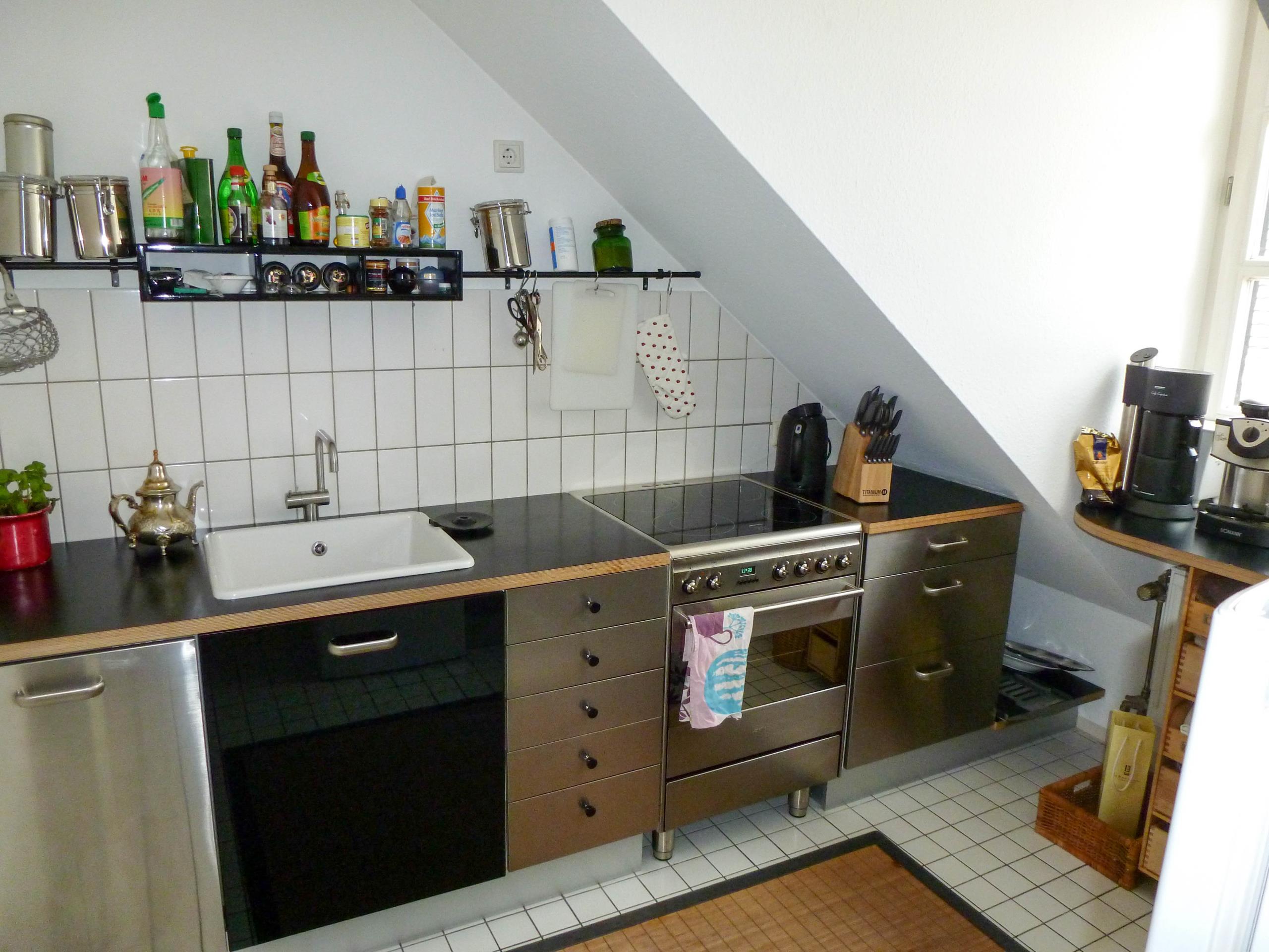 TOP-Lage am Carlsplatz!! Helle 3-Zimmer-Wohnung mit Südwest-Dachterrasse