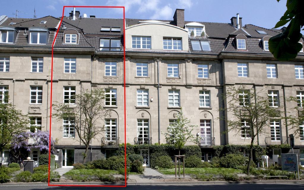 Düsseldorf-Rheinfront: Exklusive Maisonette-Wohnung auf der Cecilienallee!