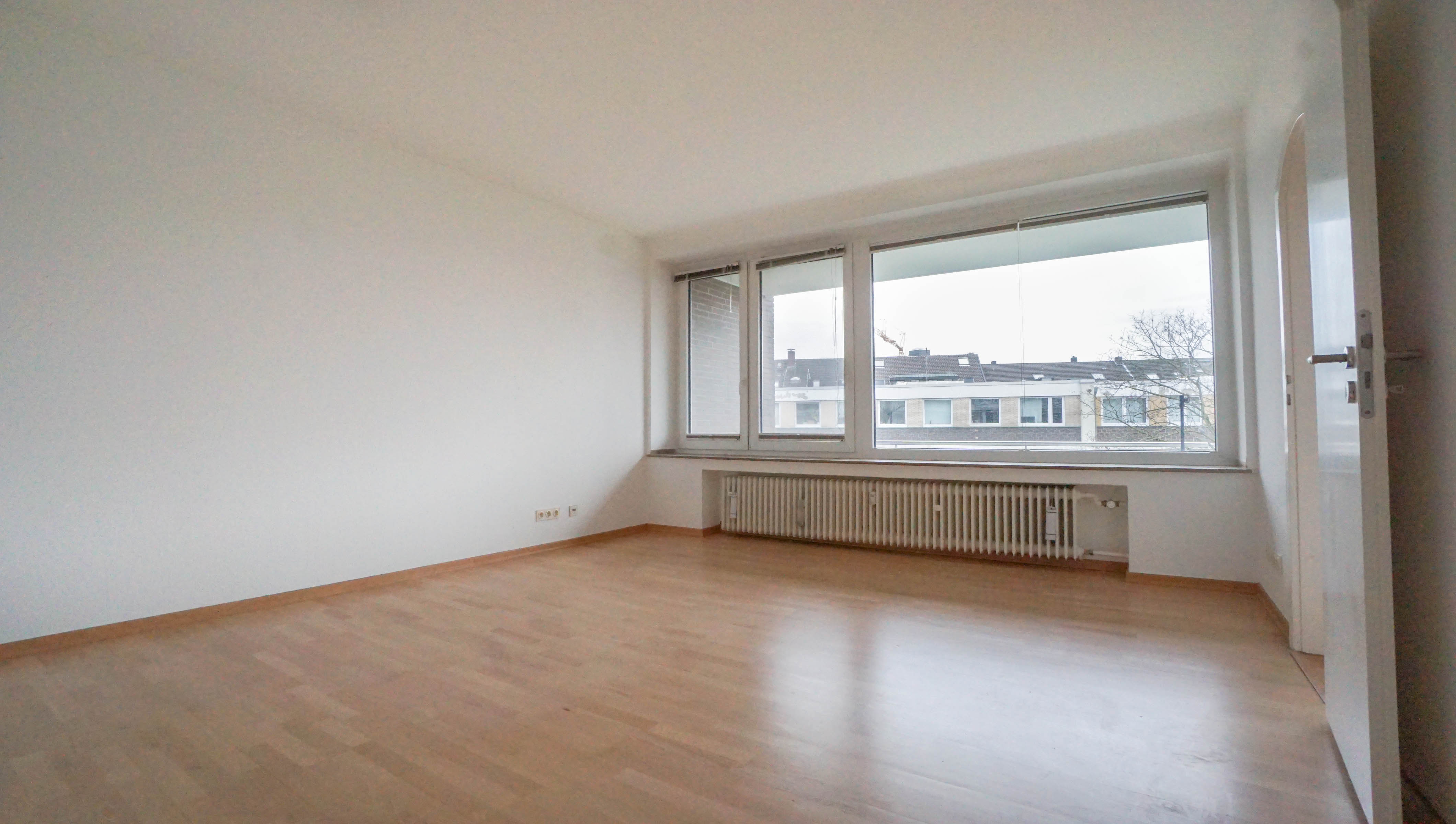 Lichtdurchflutete 3-Zimmer-Wohnung mit Balkon in Düsseldorf-Oberkassel
