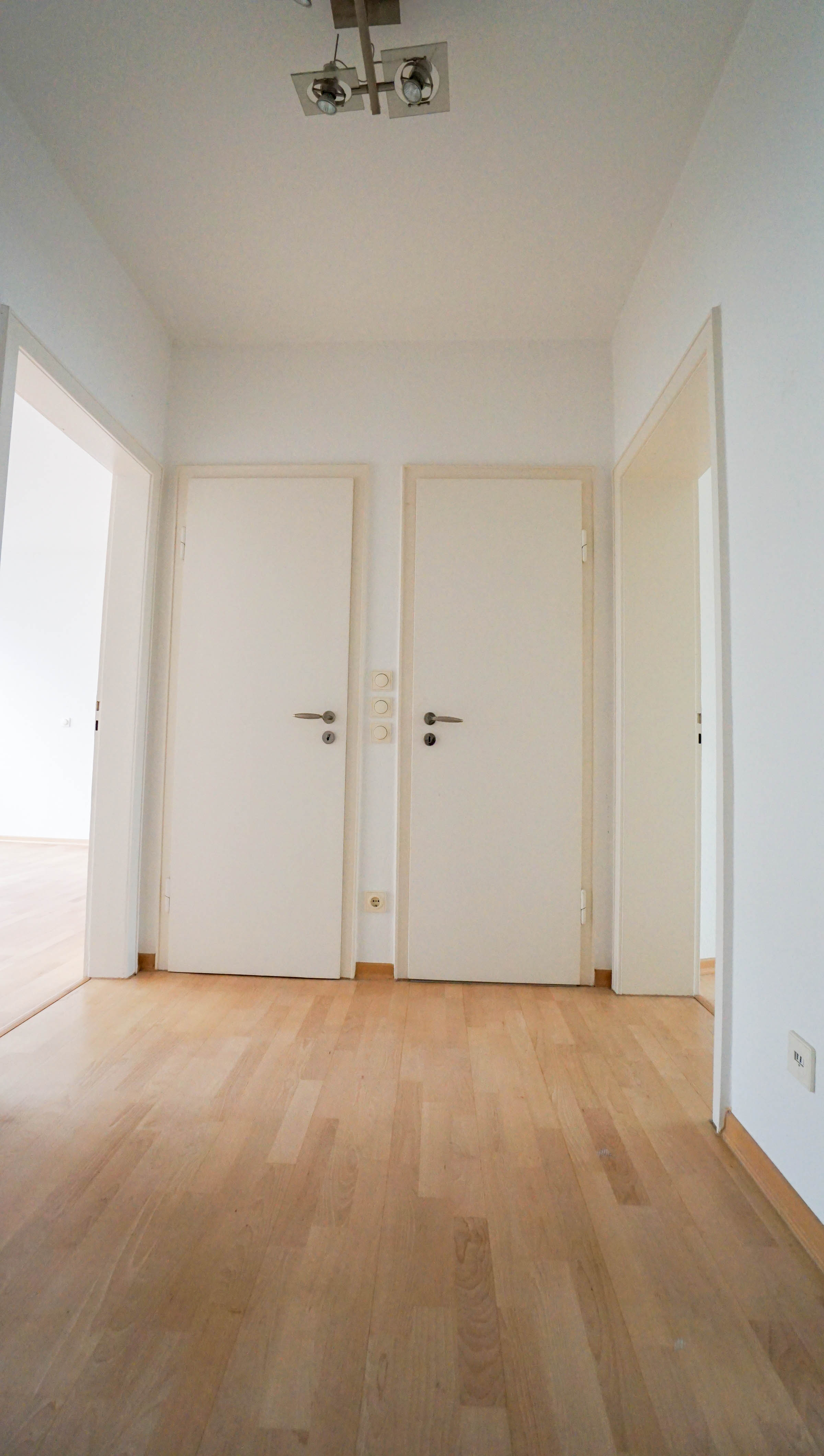 Lichtdurchflutete 3-Zimmer-Wohnung mit Balkon in Düsseldorf-Oberkassel