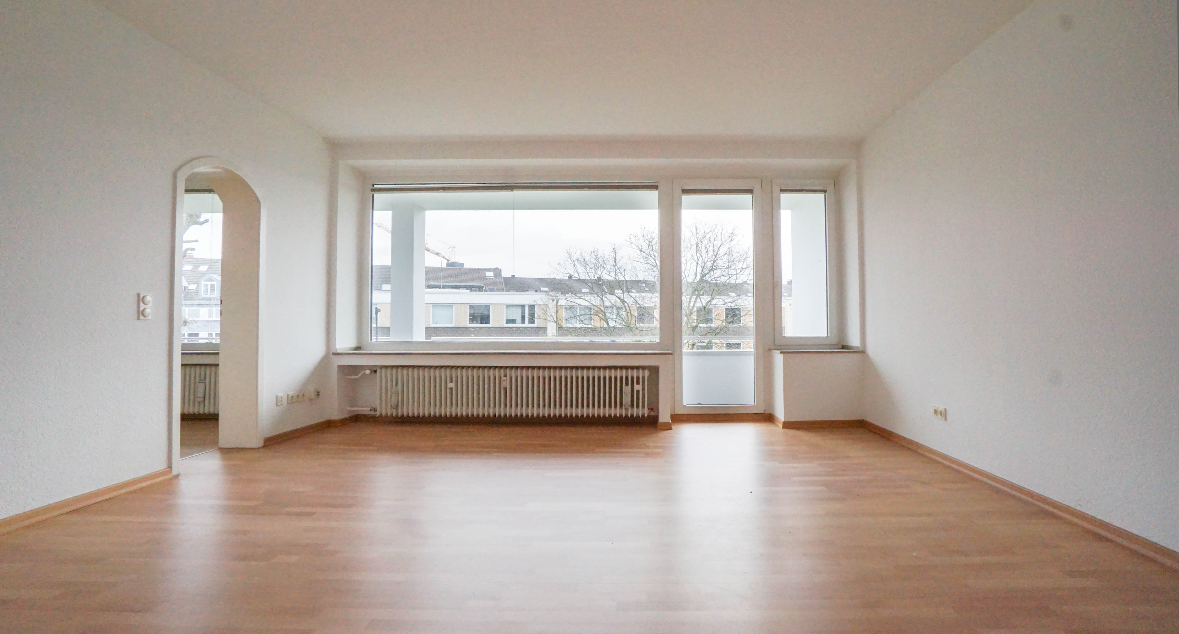 Lichtdurchflutete 3-Zimmer-Wohnung mit Balkon in Düsseldorf-Oberkassel