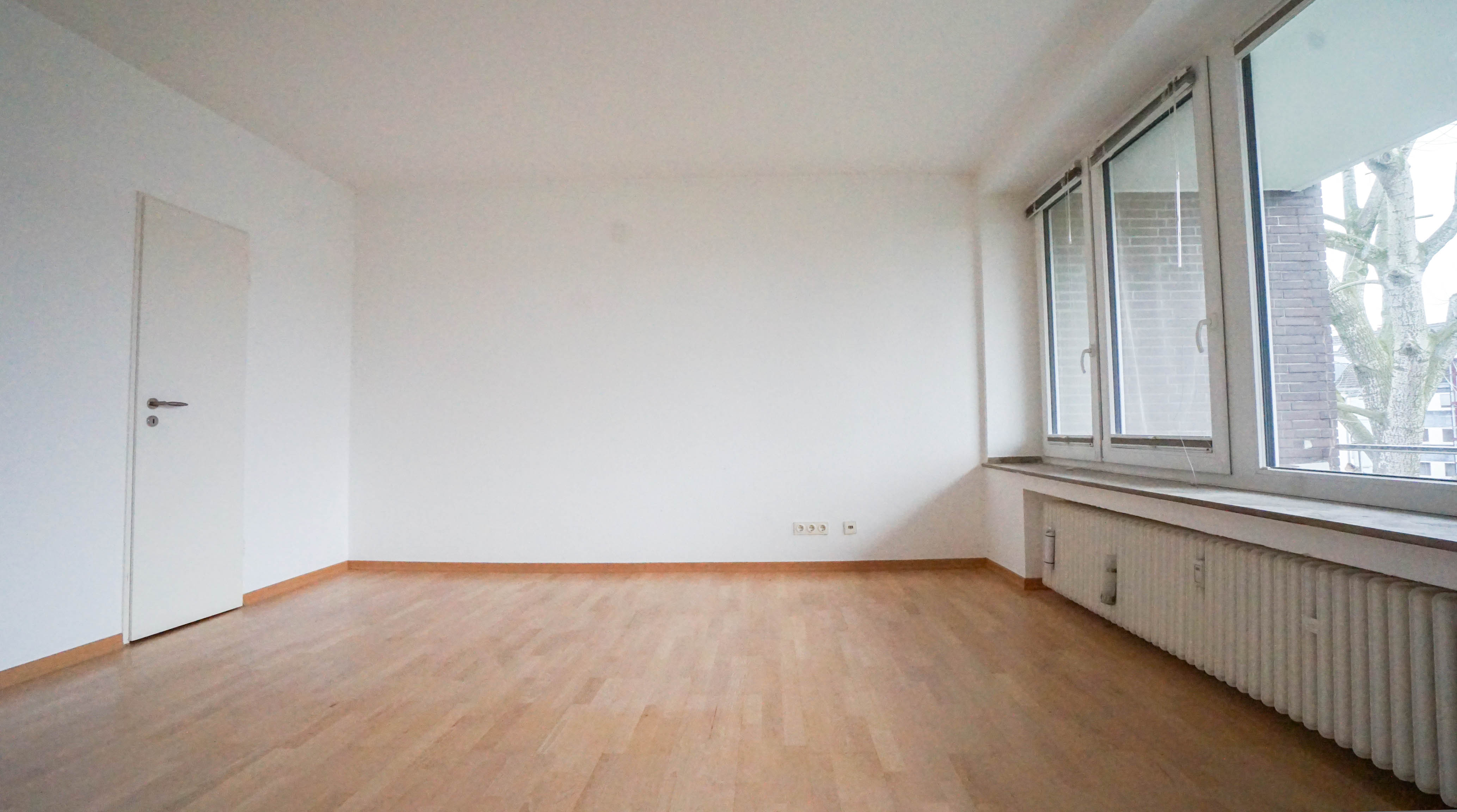 Lichtdurchflutete 3-Zimmer-Wohnung mit Balkon in Düsseldorf-Oberkassel