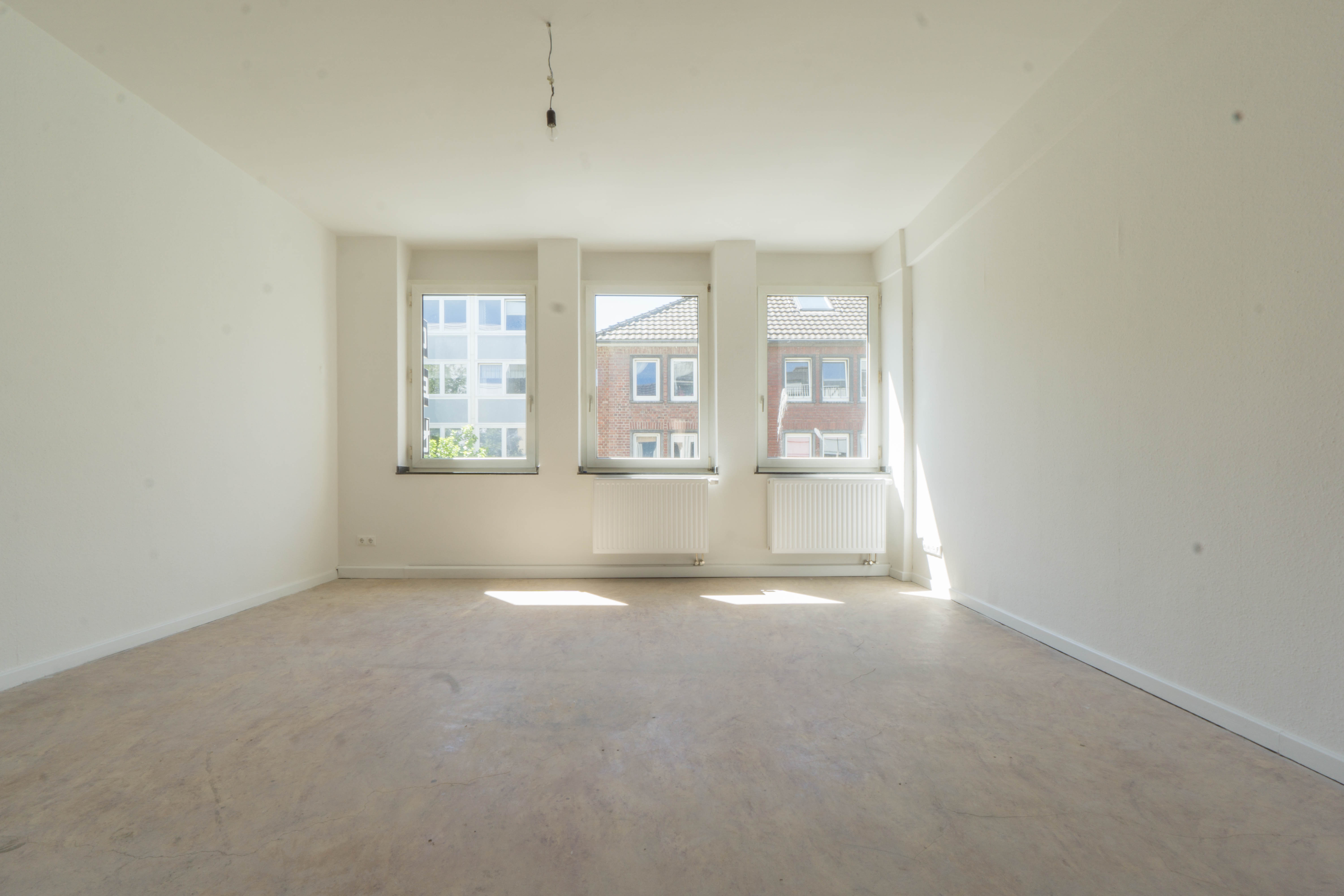 1A Lage in Neuss - Leerstehendes Wohn-/Geschäftshaus auf Einkaufsstraße in bester Gesellschaft