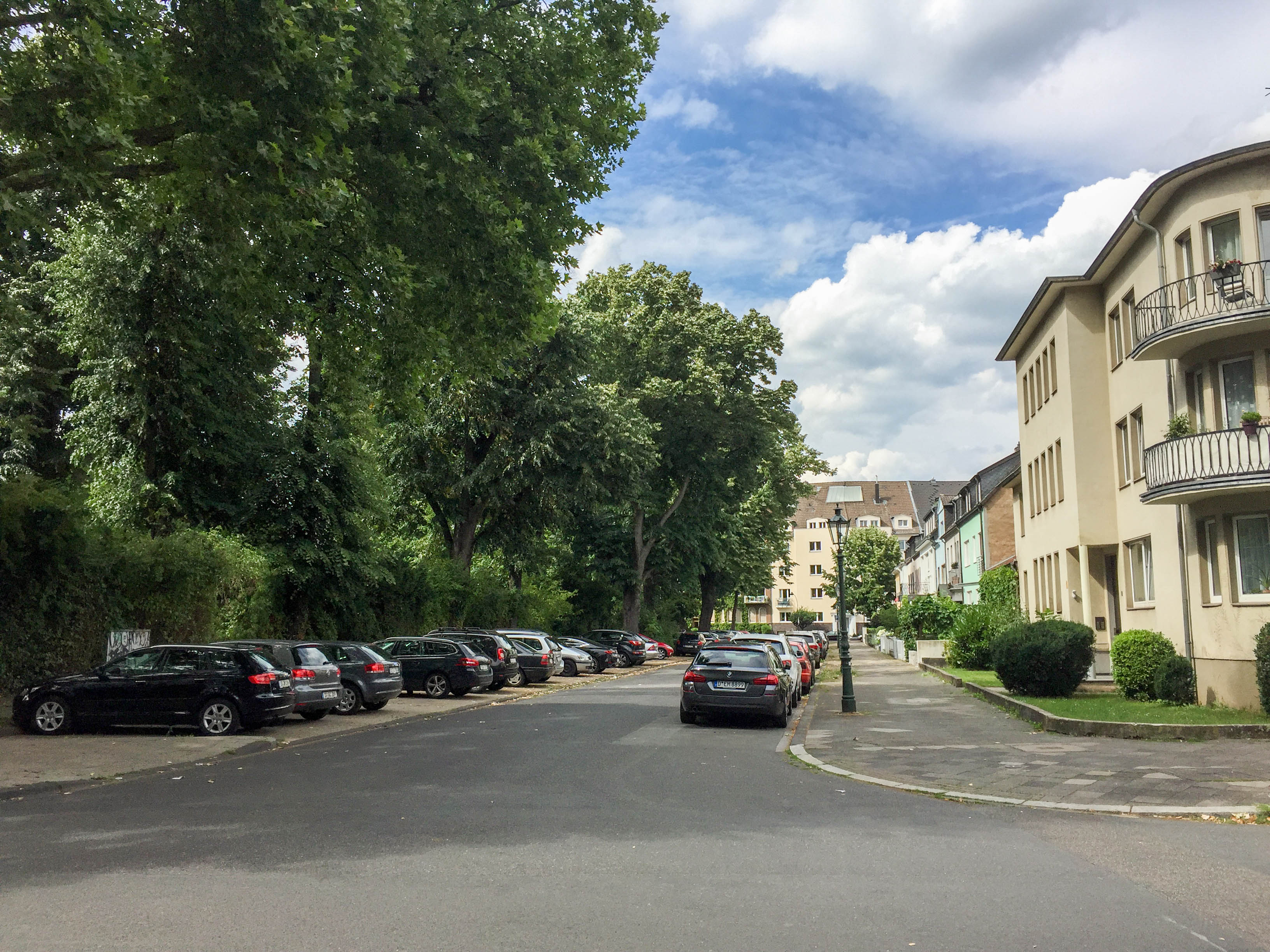 Düsseldorf- Zooviertel Top- gepflegte 4-Zimmer-Wohnung mit Terrasse